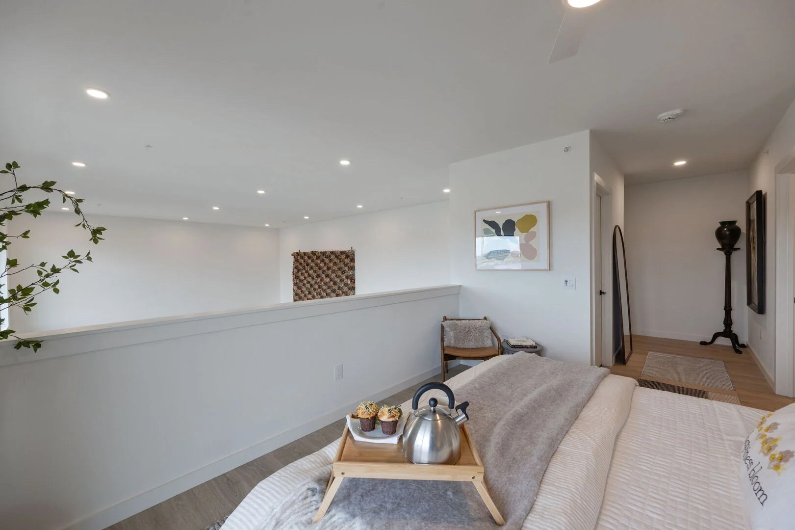 635 7th Ave, S Unit: 611