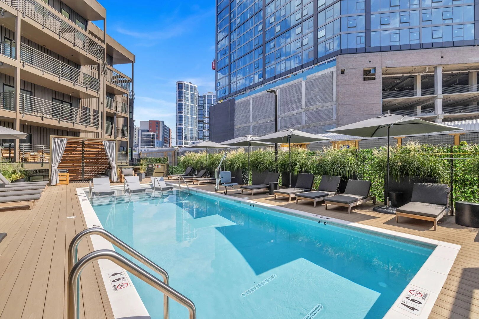 635 7th Ave, S Unit: 611