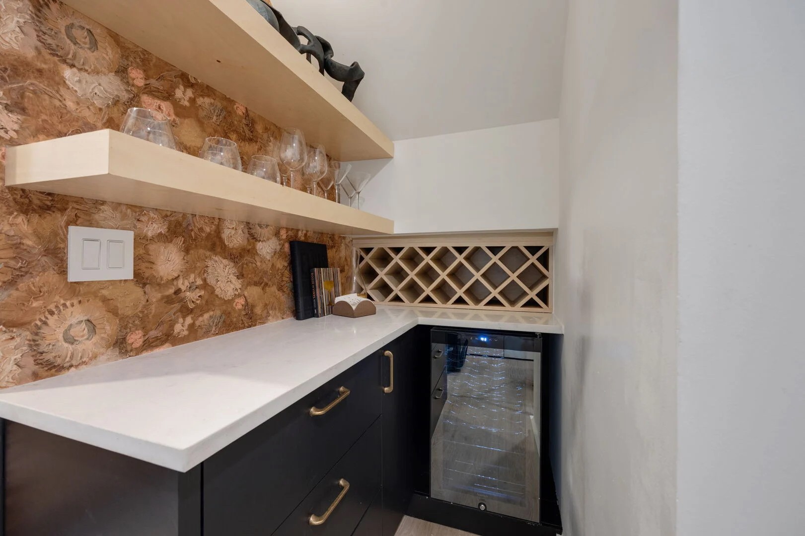 635 7th Ave, S Unit: 611