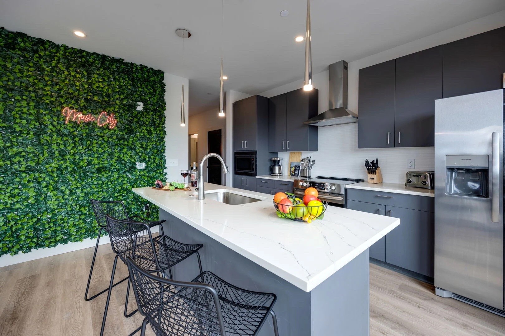 303 31st Ave, N Unit: 501