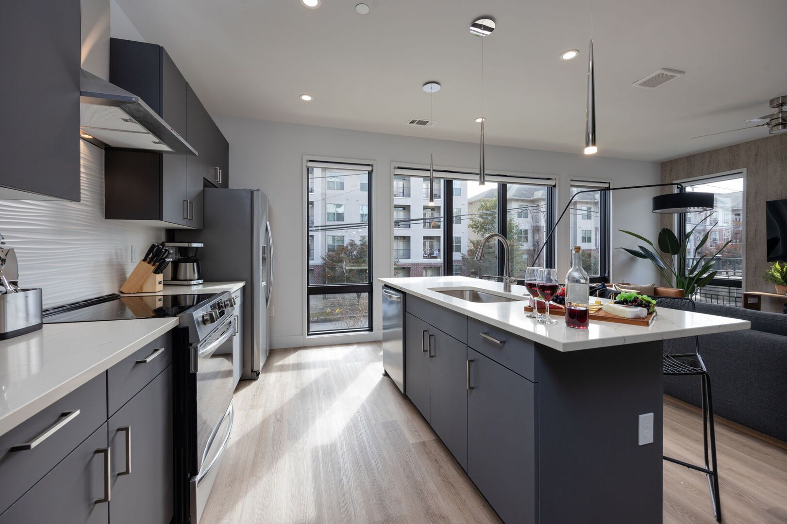 303 31st Ave, N Unit: 201