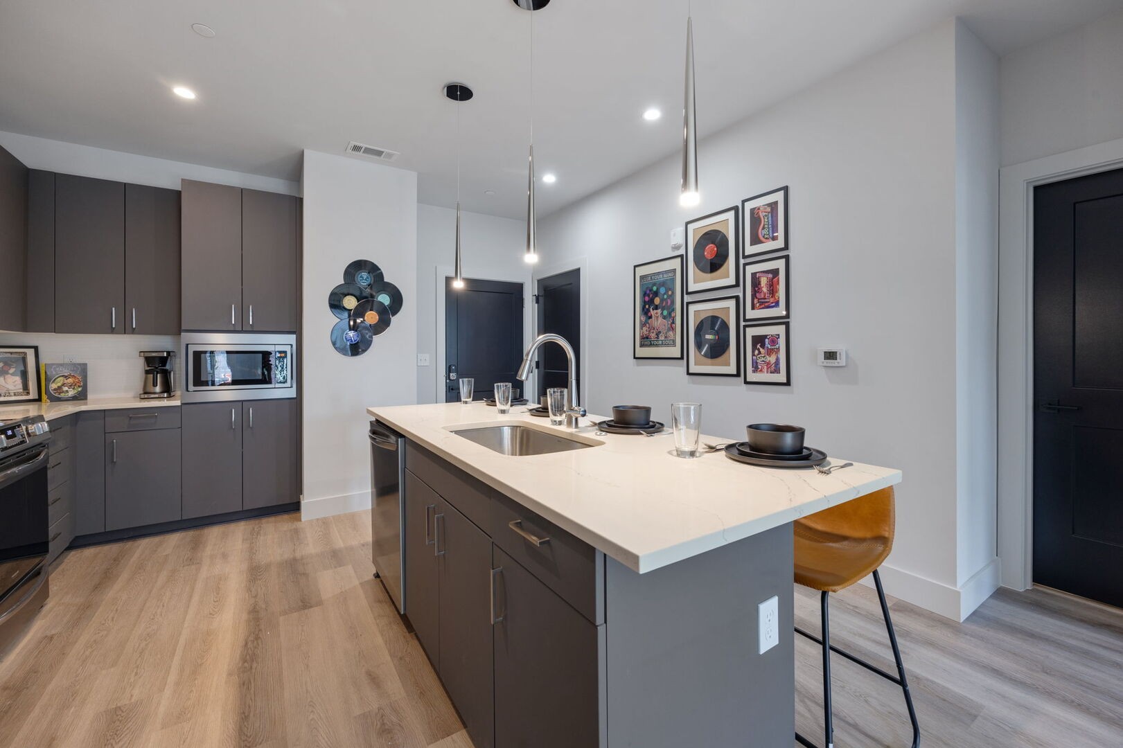 303 31st Ave, N Unit: 208