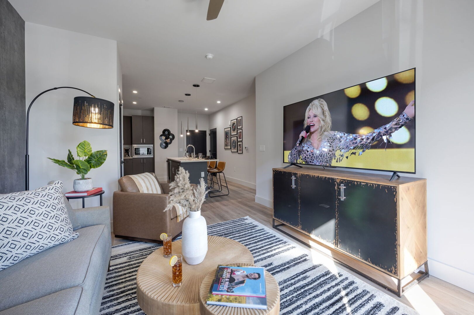 303 31st Ave, N Unit: 208