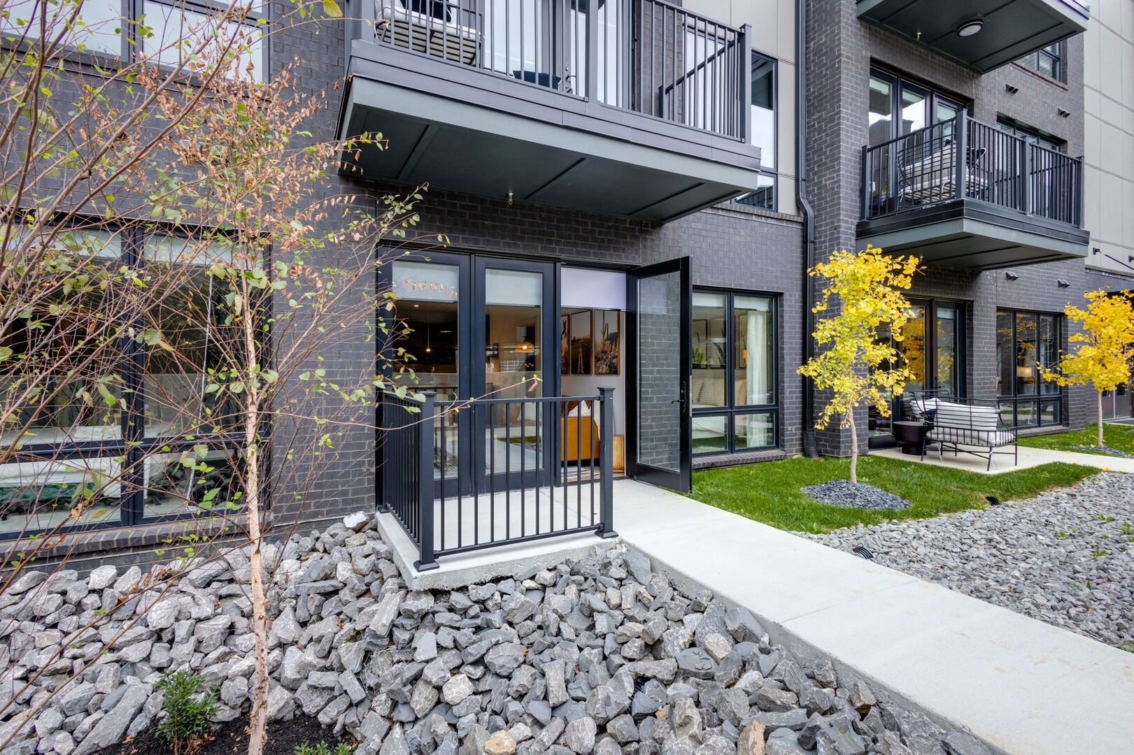 303 31st Ave, N Unit: 215