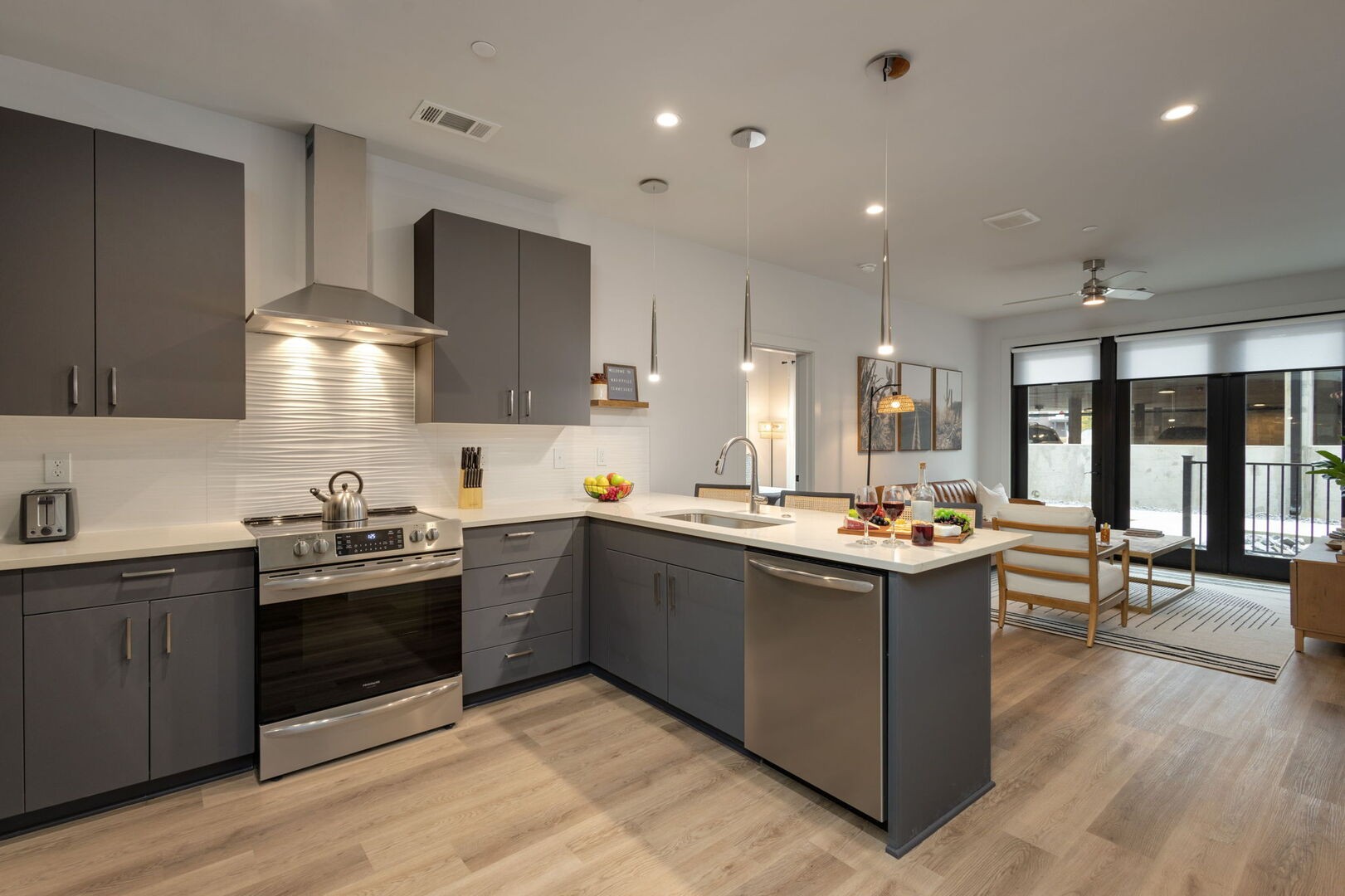 303 31st Ave, N Unit: 215
