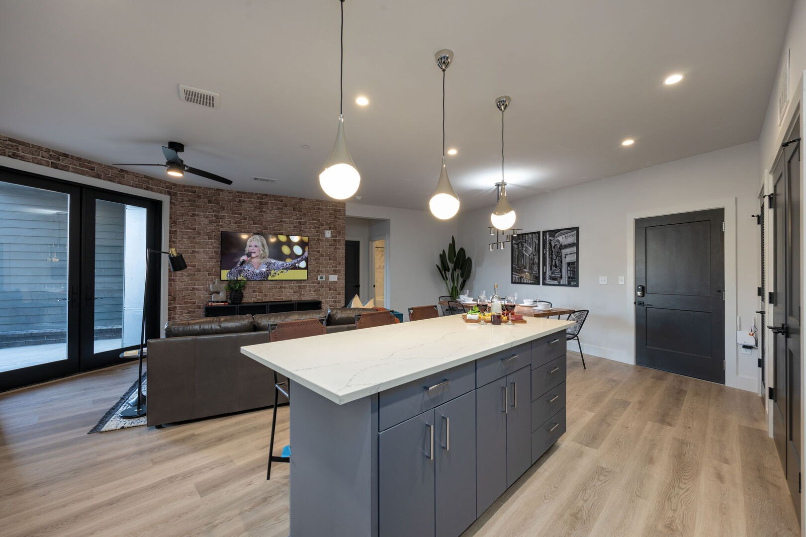 303 31st Ave, N Unit: 310