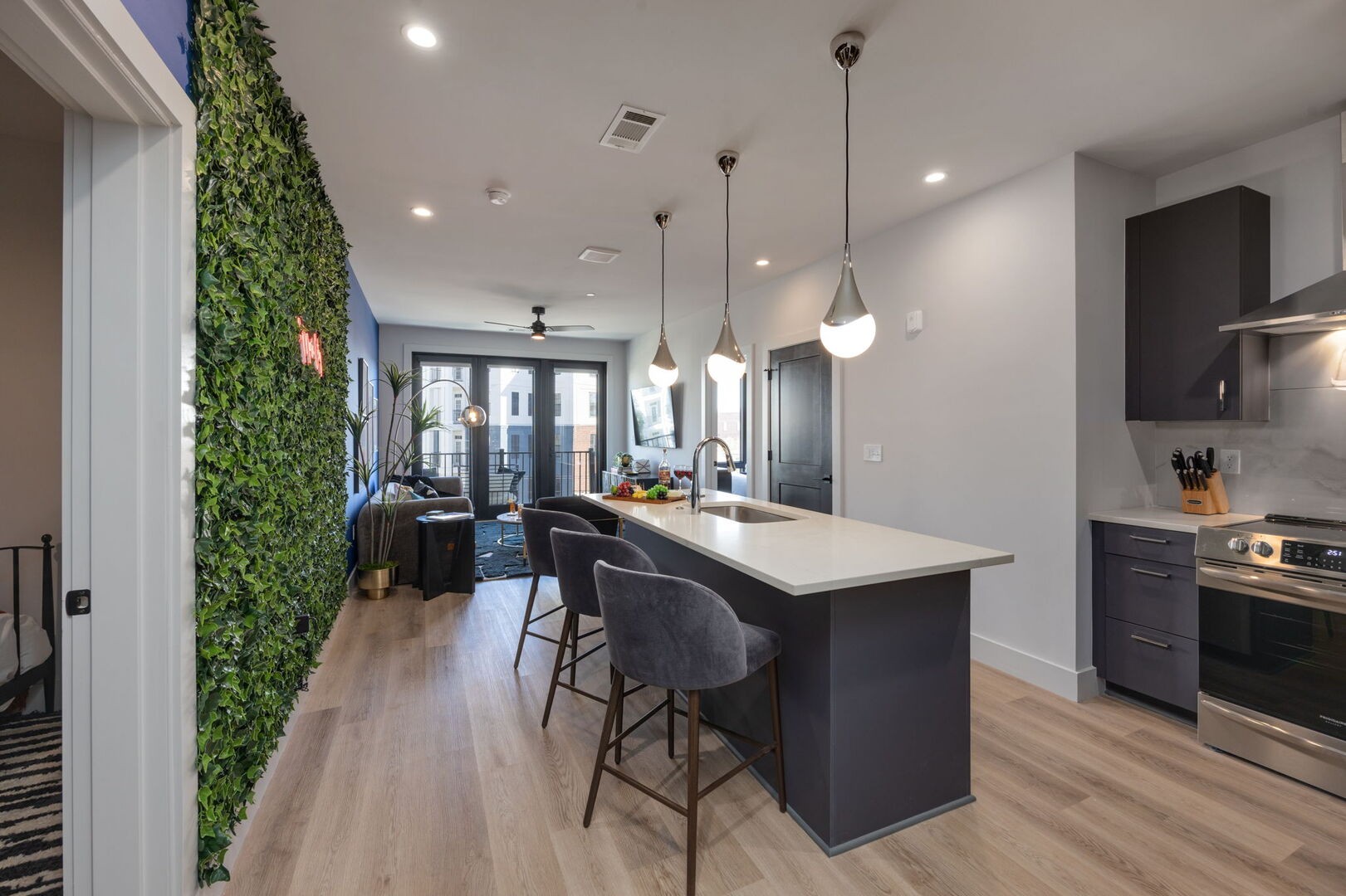 303 31st Ave, N Unit: 314