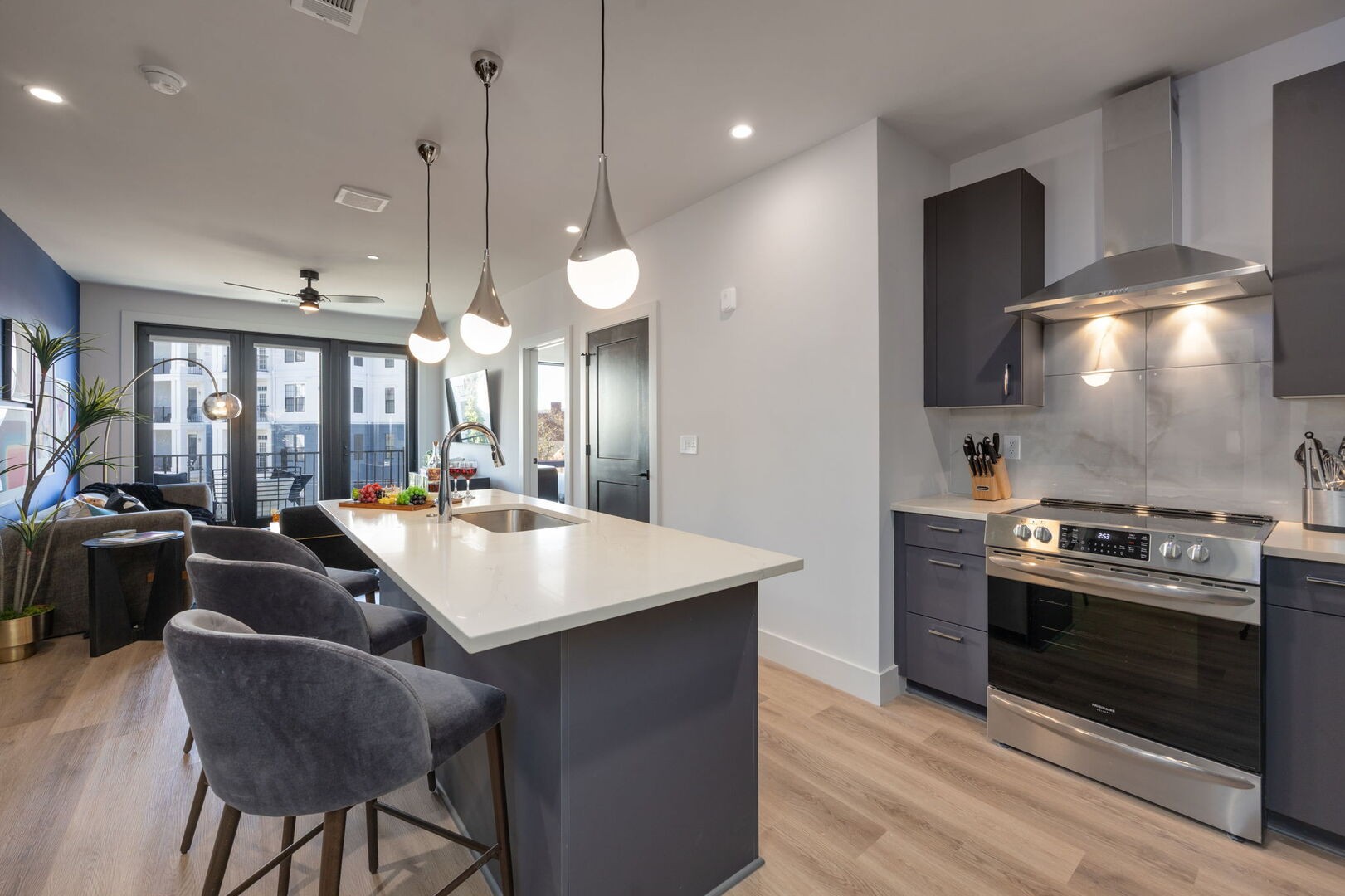 303 31st Ave, N Unit: 314