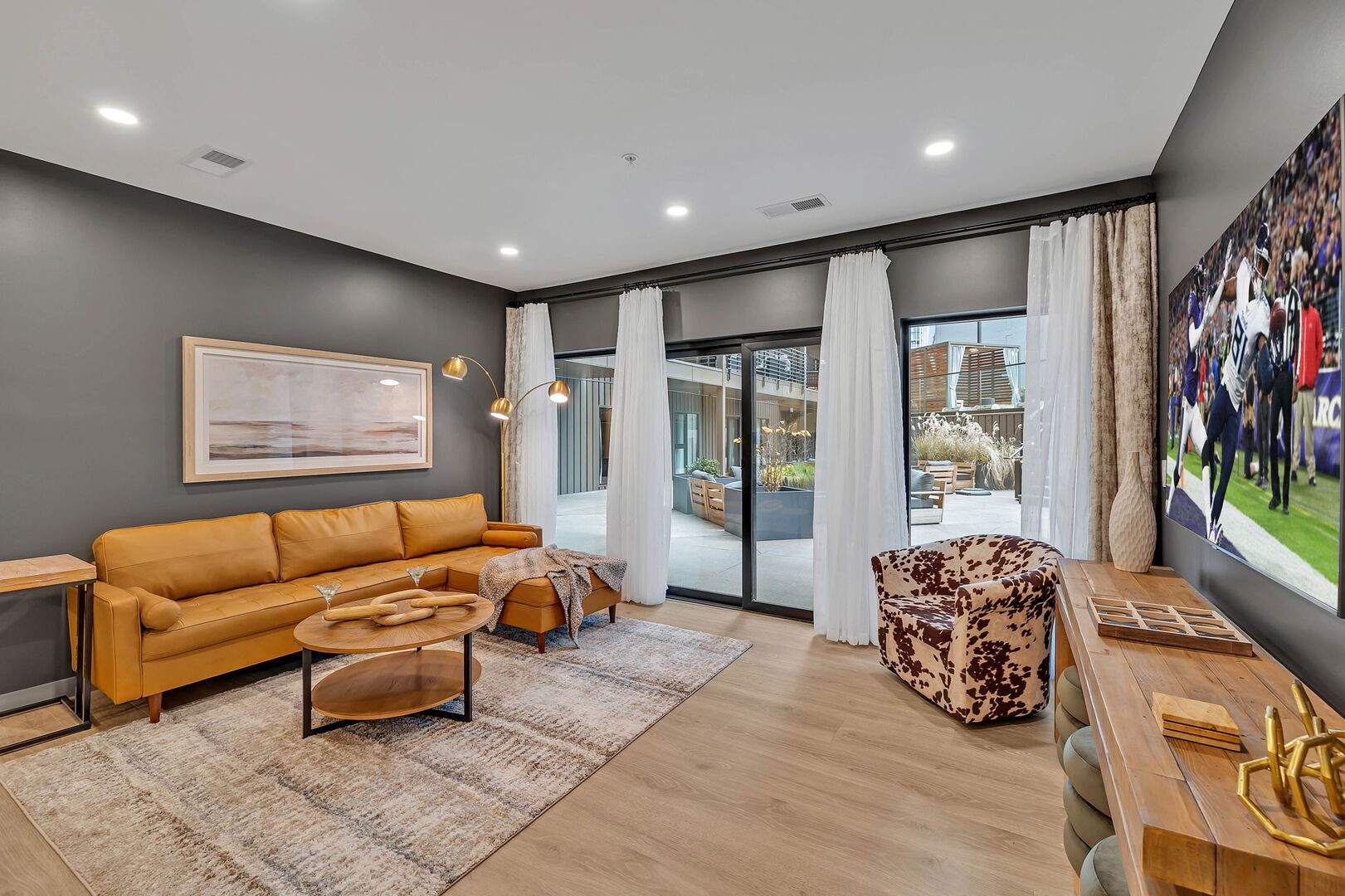 635 7th Ave, S Unit: 203