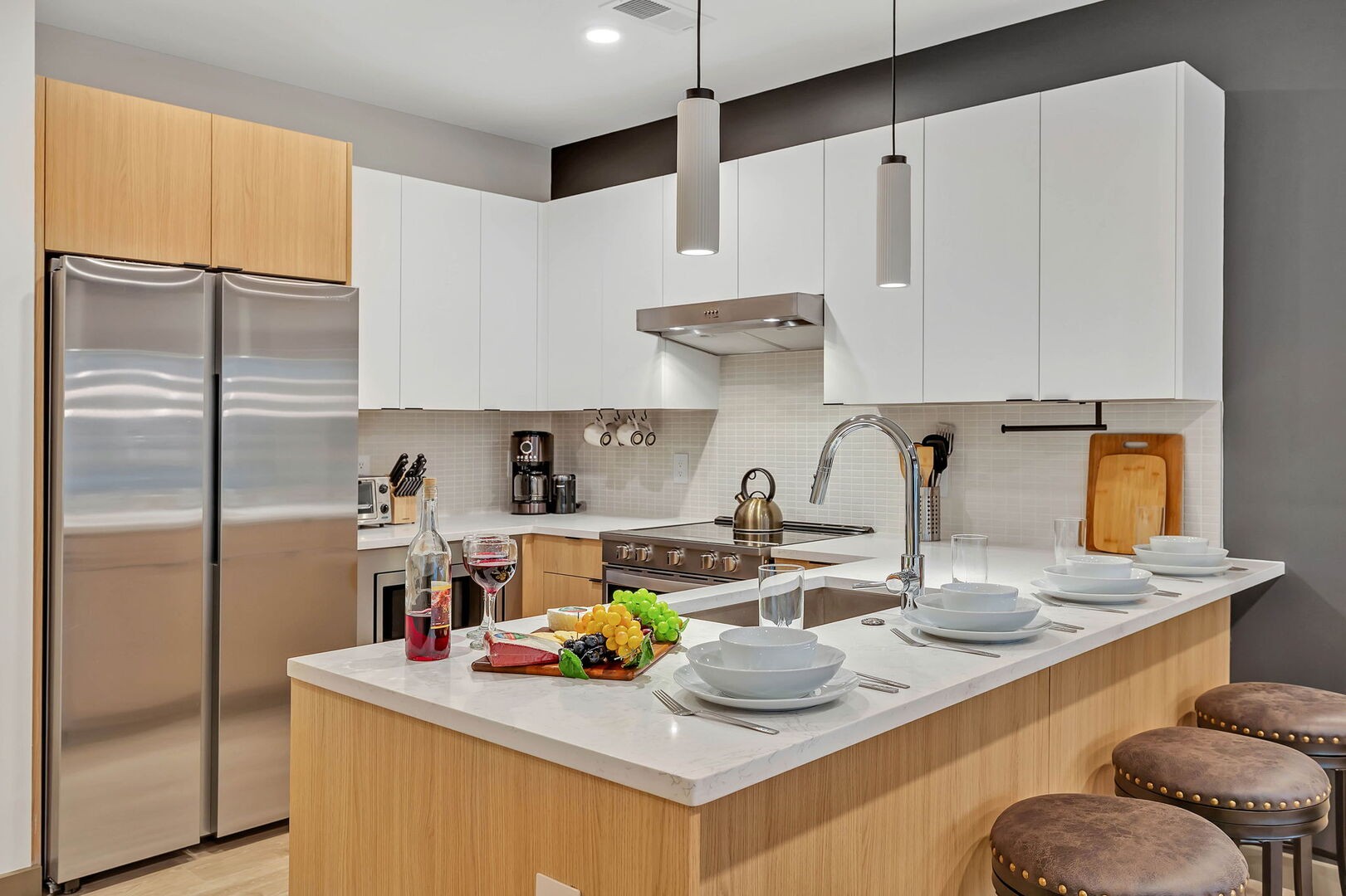 635 7th Ave, S Unit: 203