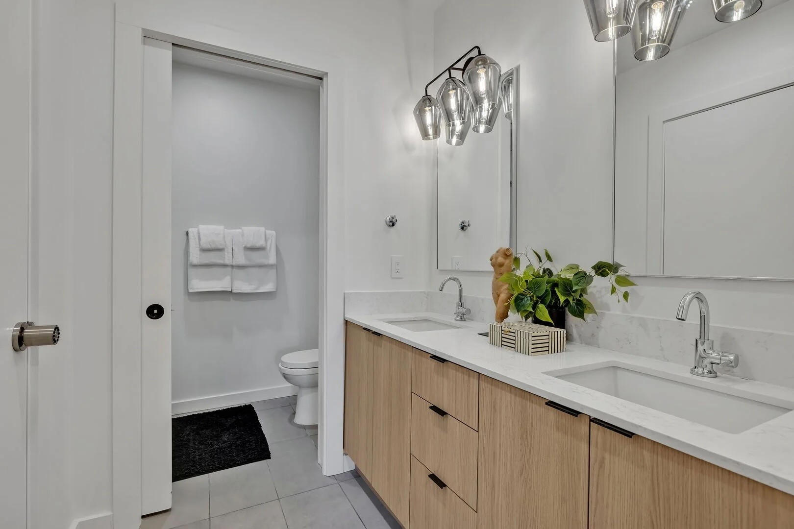 635 7th Ave, S Unit: 405