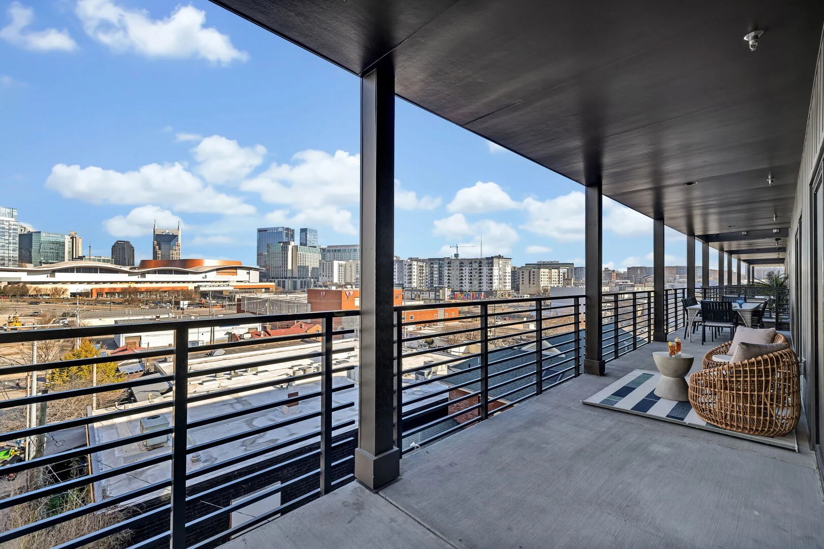 635 7th Ave, S Unit: 405