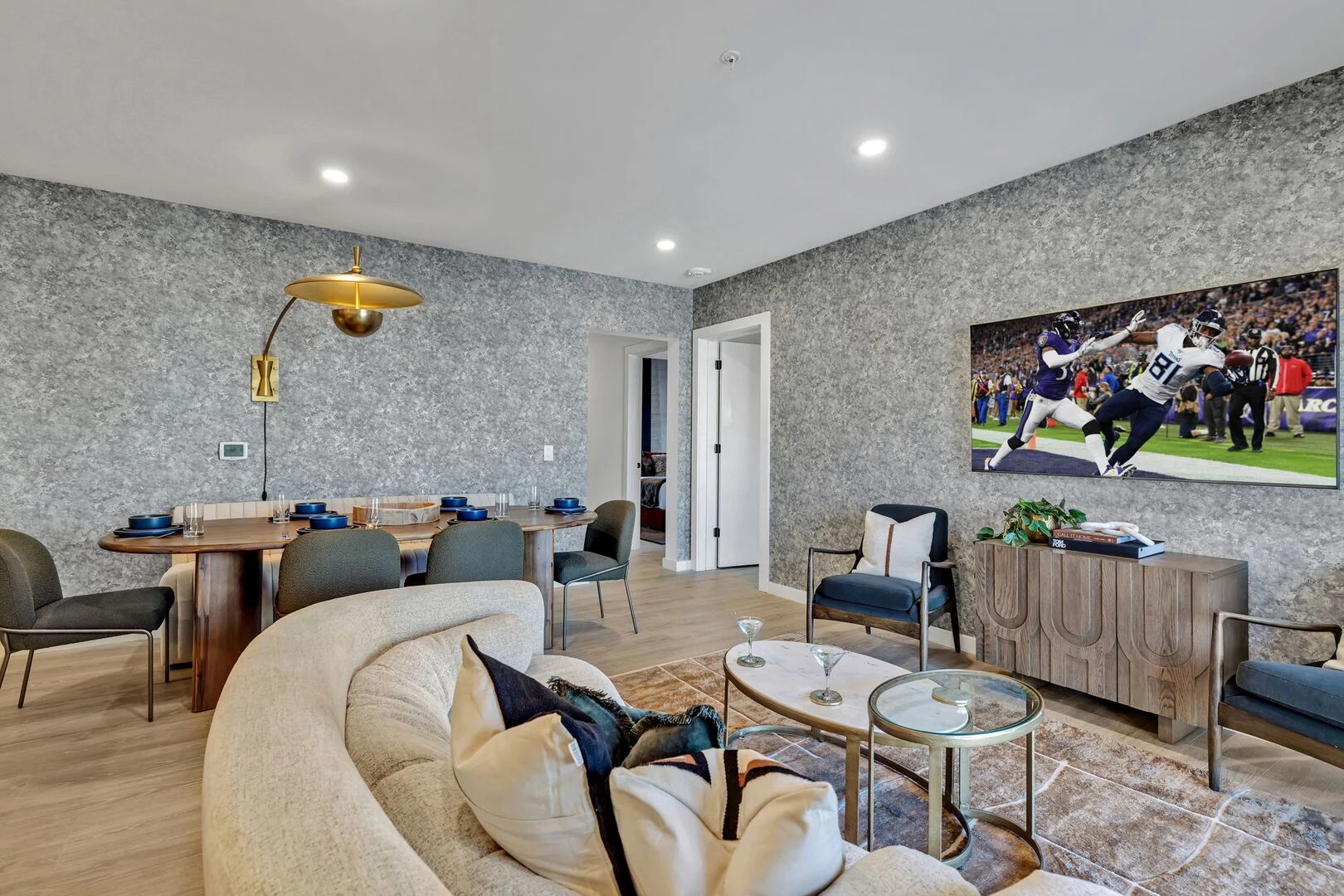 635 7th Ave, S Unit: 405