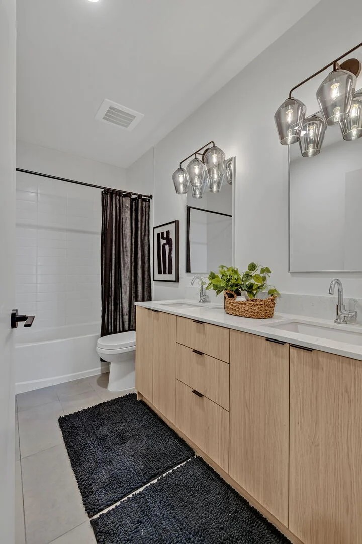 635 7th Ave, S Unit: 405