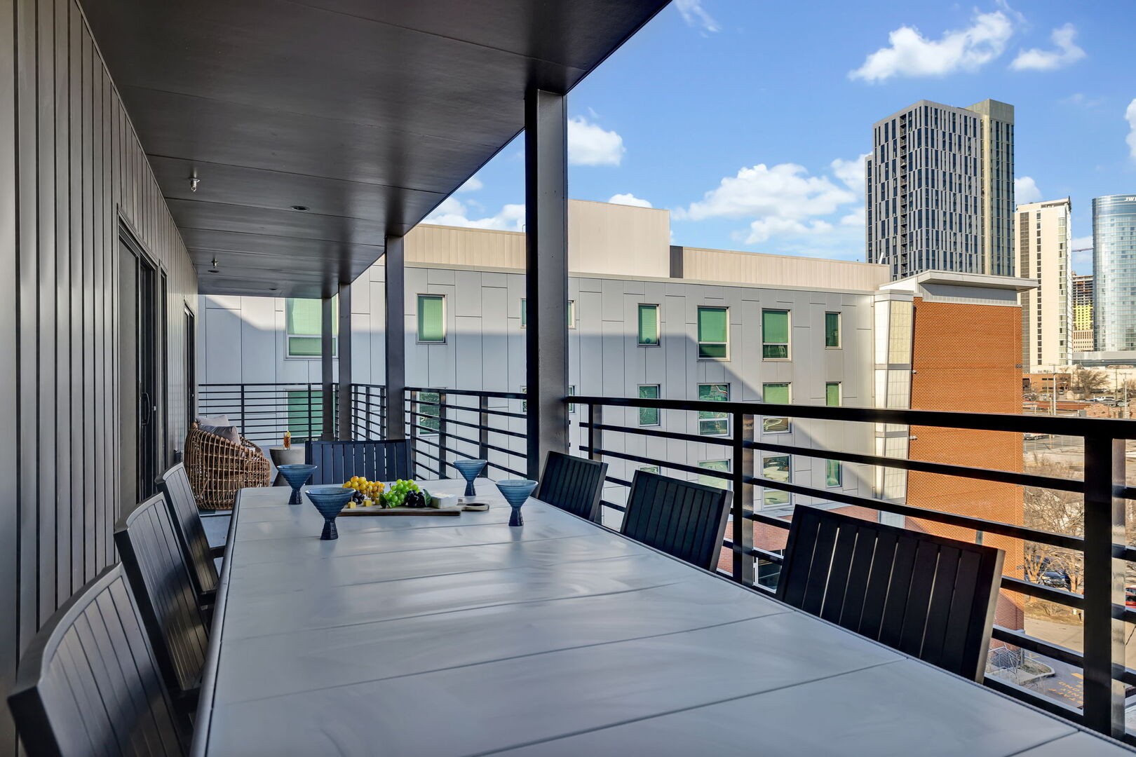 635 7th Ave, S Unit: 405
