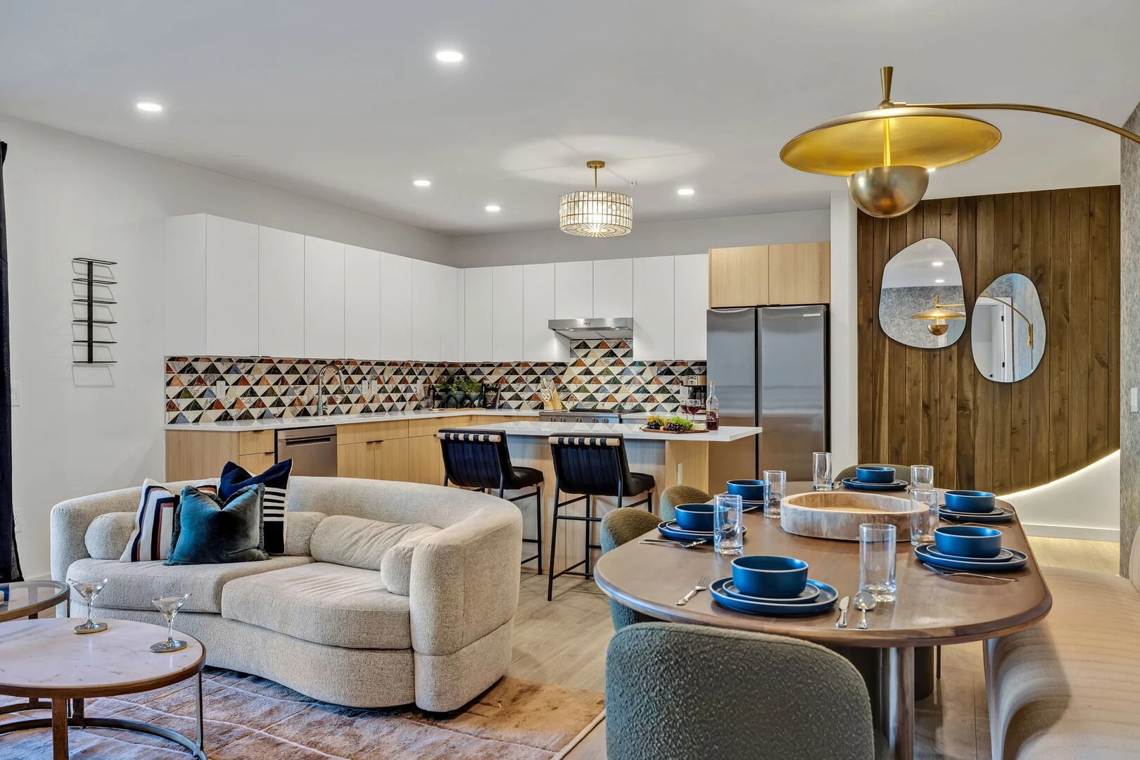 635 7th Ave, S Unit: 405