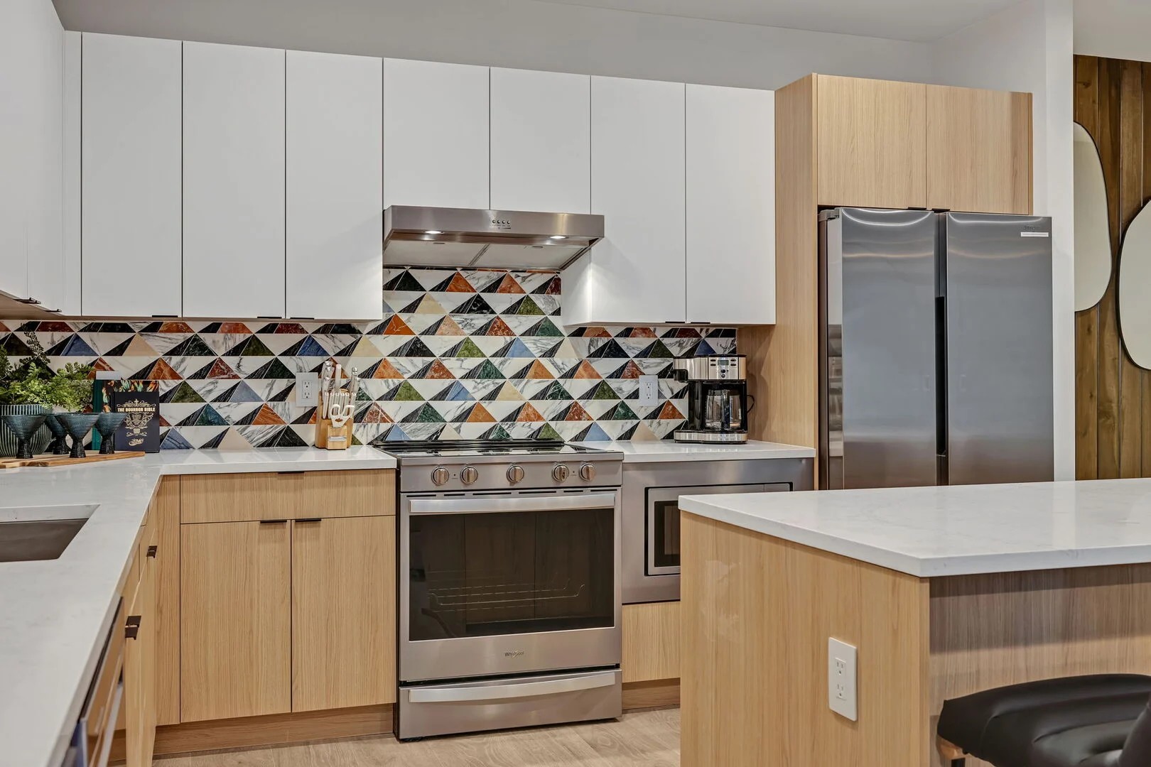 635 7th Ave, S Unit: 405