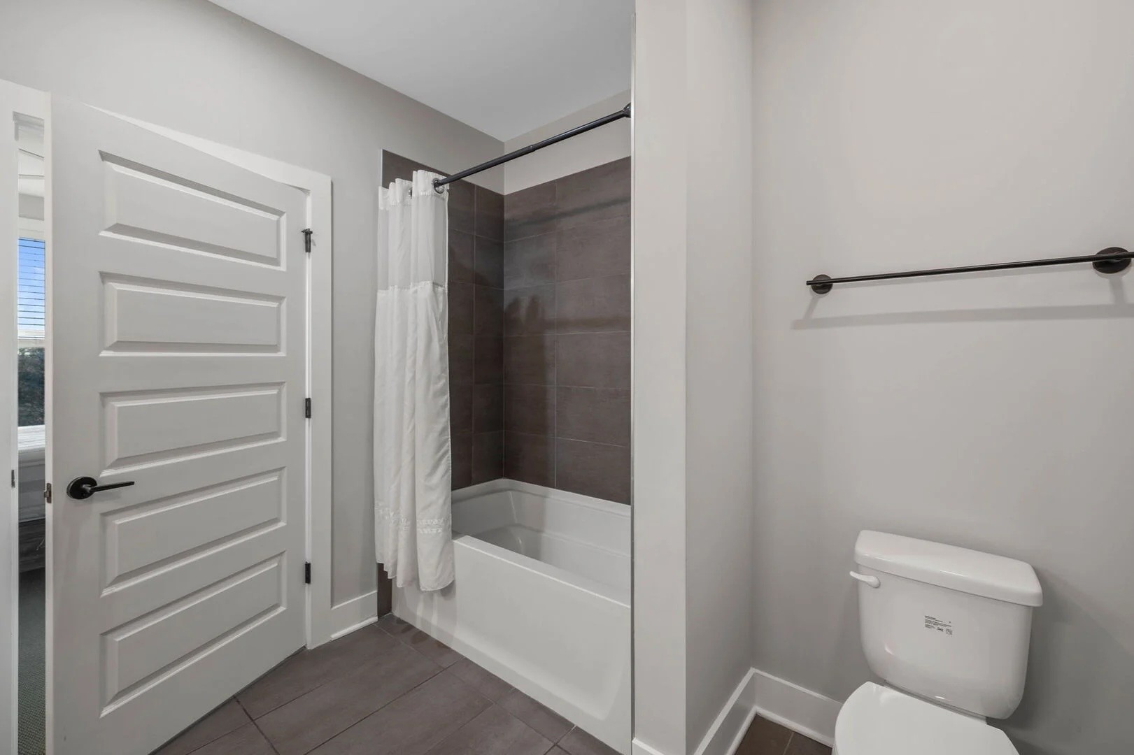 1077 E Trinity Ln Unit: 310