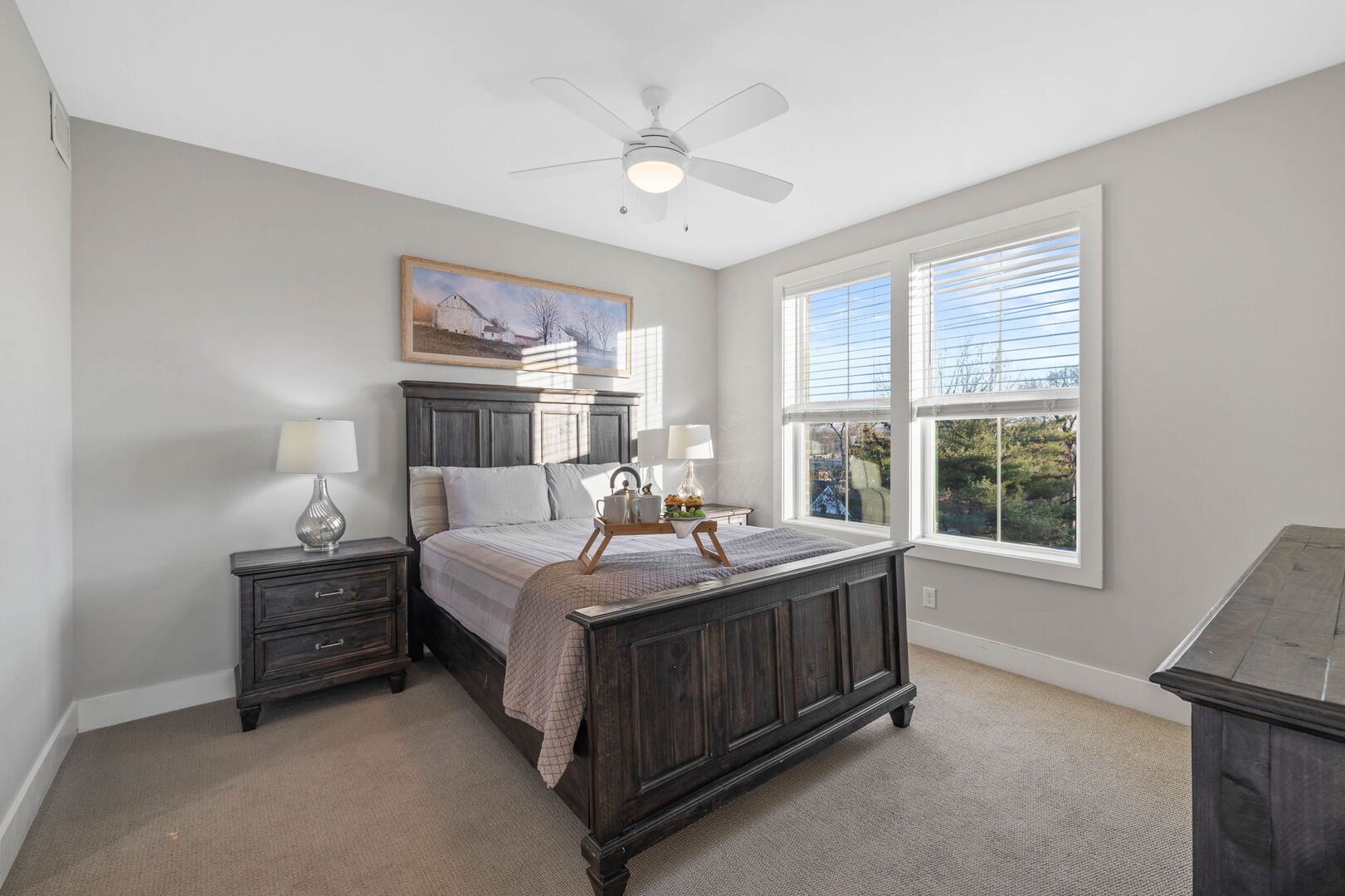 1077 E Trinity Ln Unit: 310