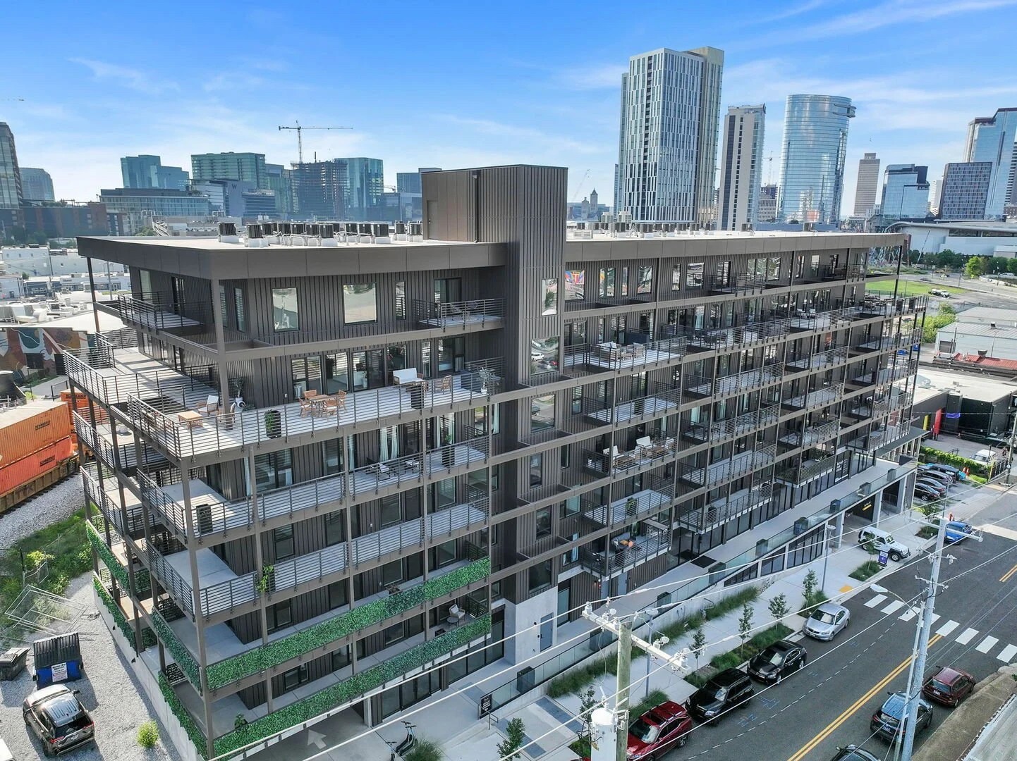 635 7th Ave, S Unit: 501