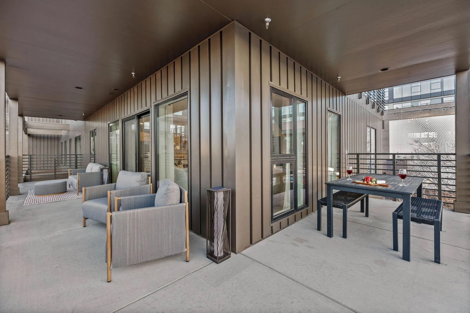 635 7th Ave, S Unit: 501