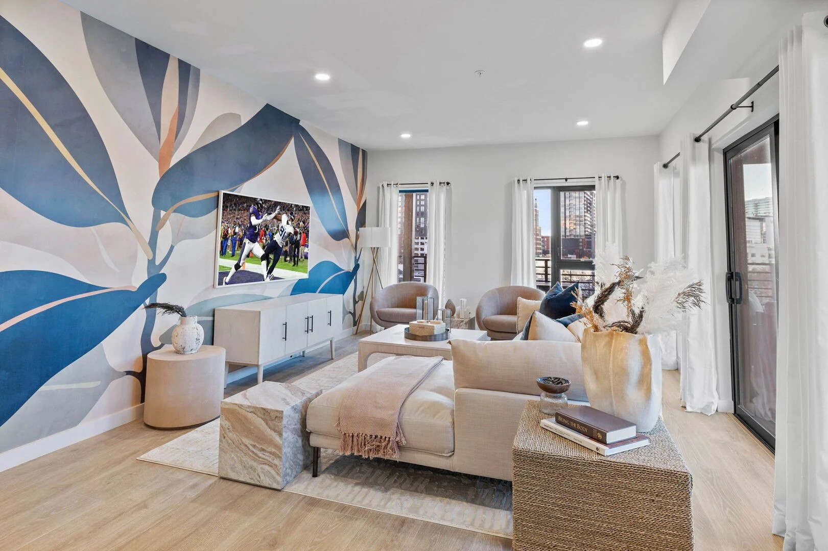 635 7th Ave, S Unit: 501