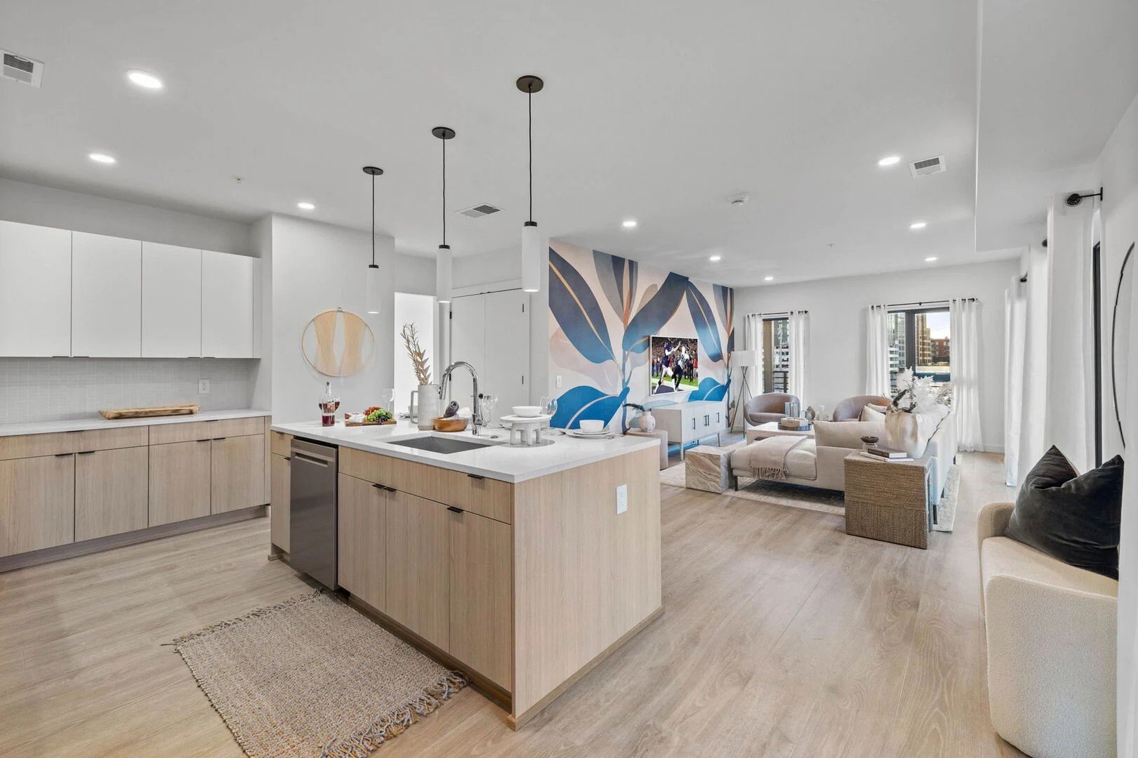 635 7th Ave, S Unit: 501