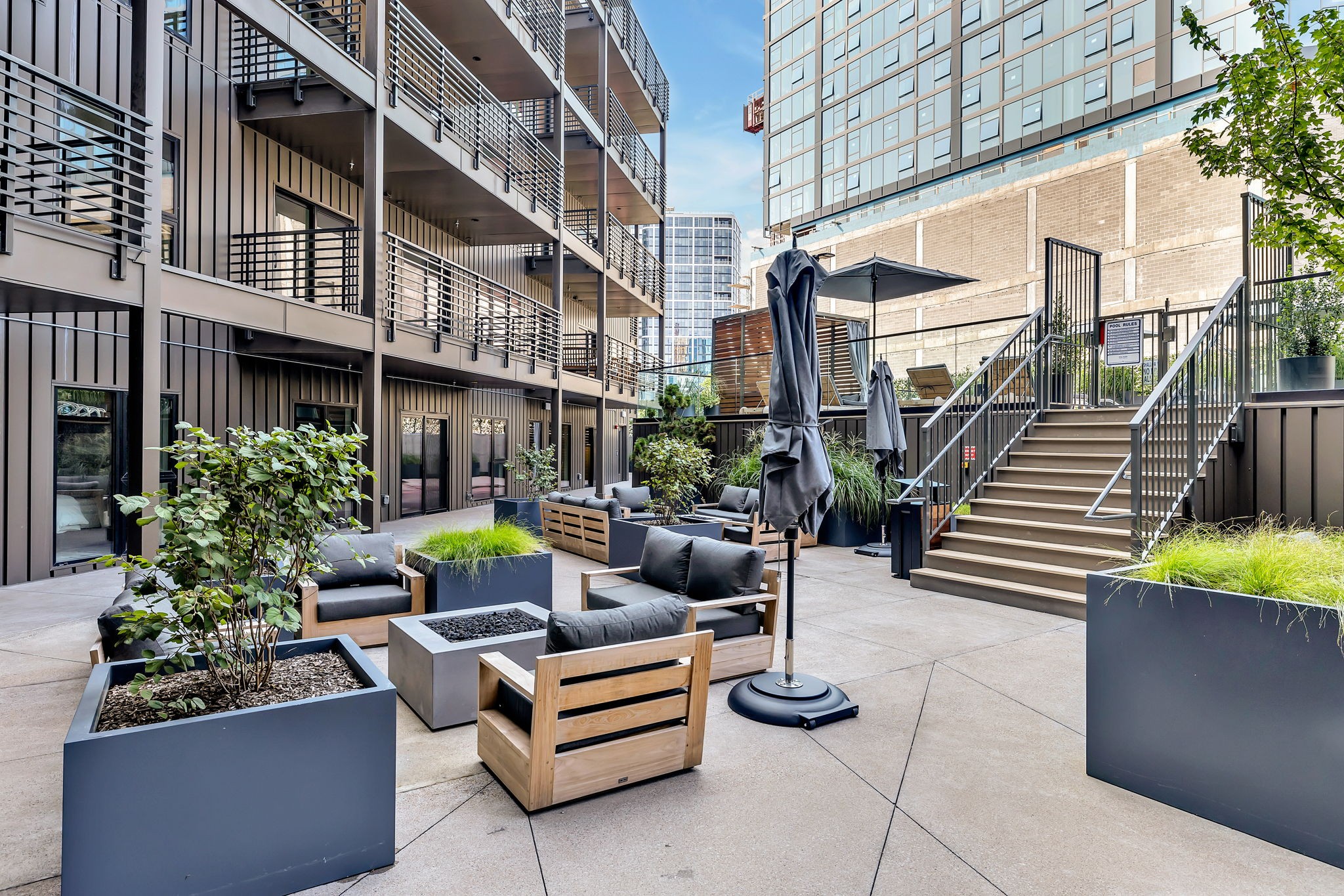 635 7th Ave, S Unit: 409
