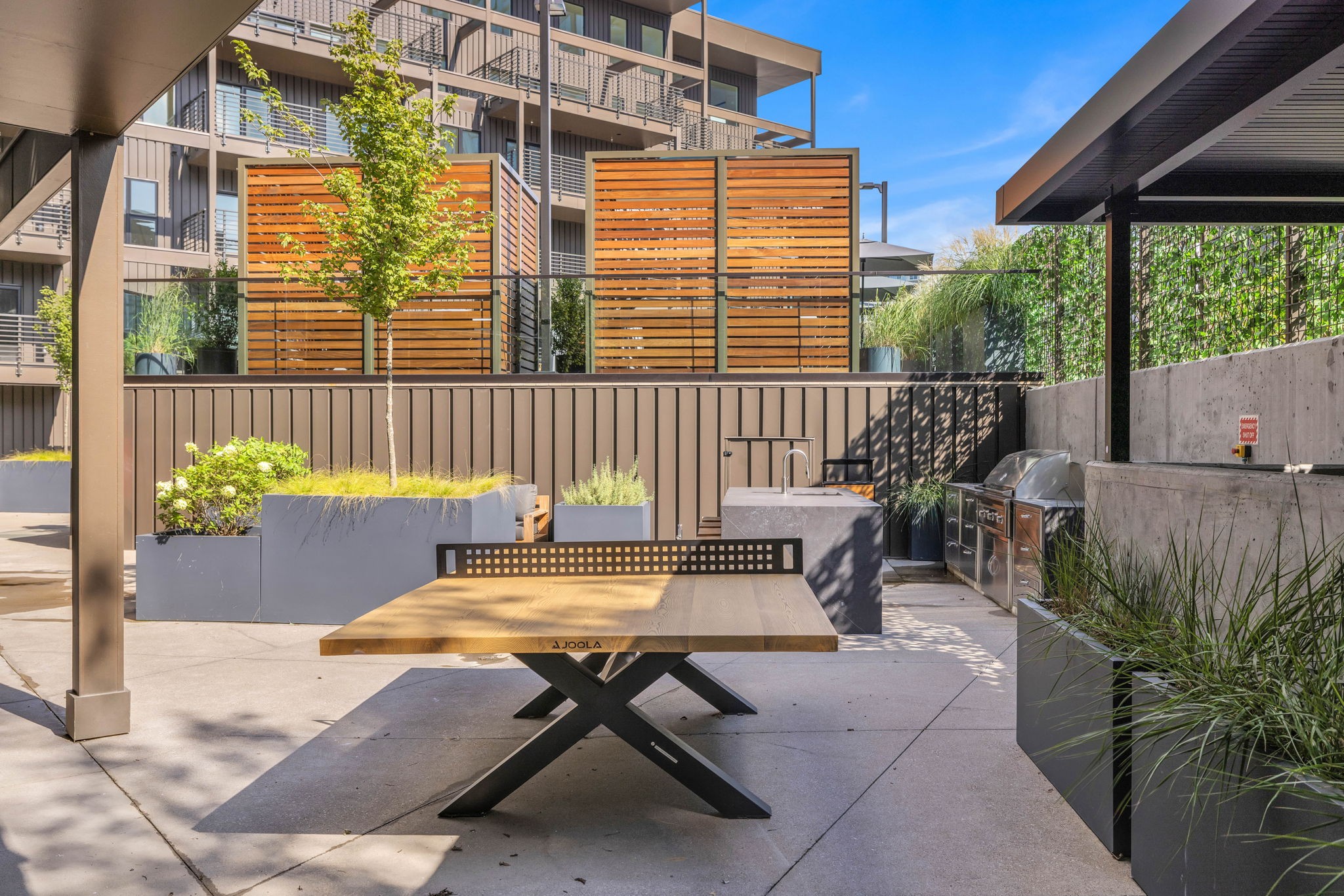 635 7th Ave, S Unit: 409