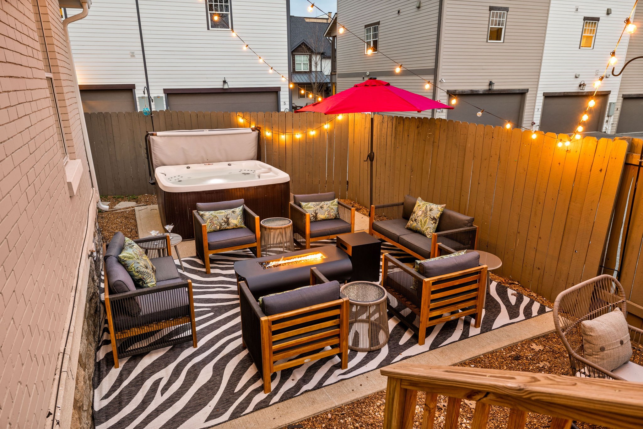 2116 Elliott Ave
