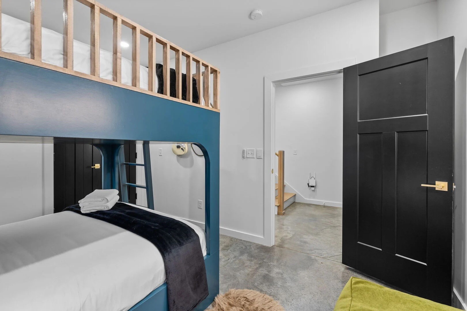 1501 16th Ave, S Unit: 5