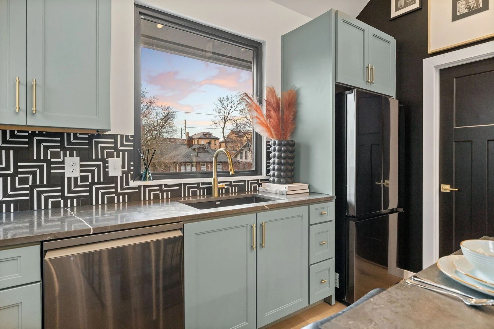 1501 16th Ave, S Unit: 5