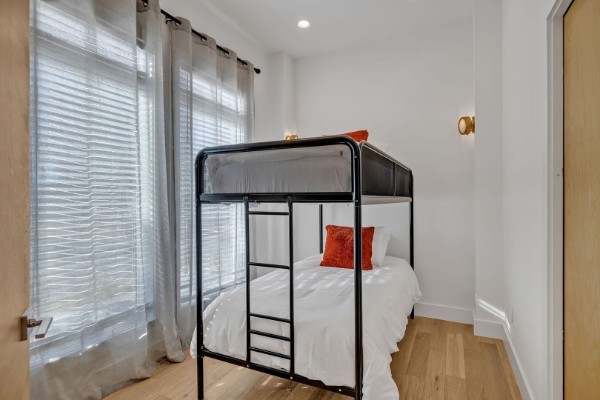 1106 Buchanan St Unit: E