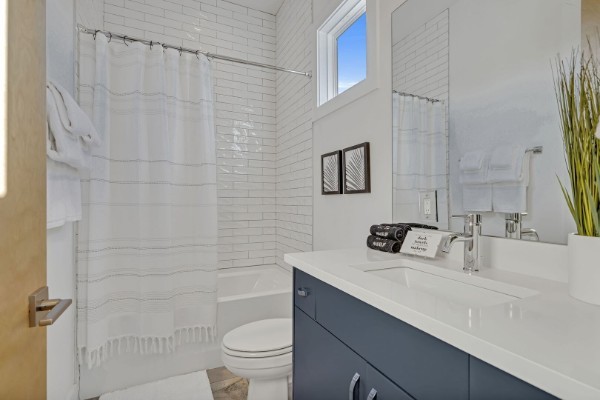 1106 Buchanan St Unit: E