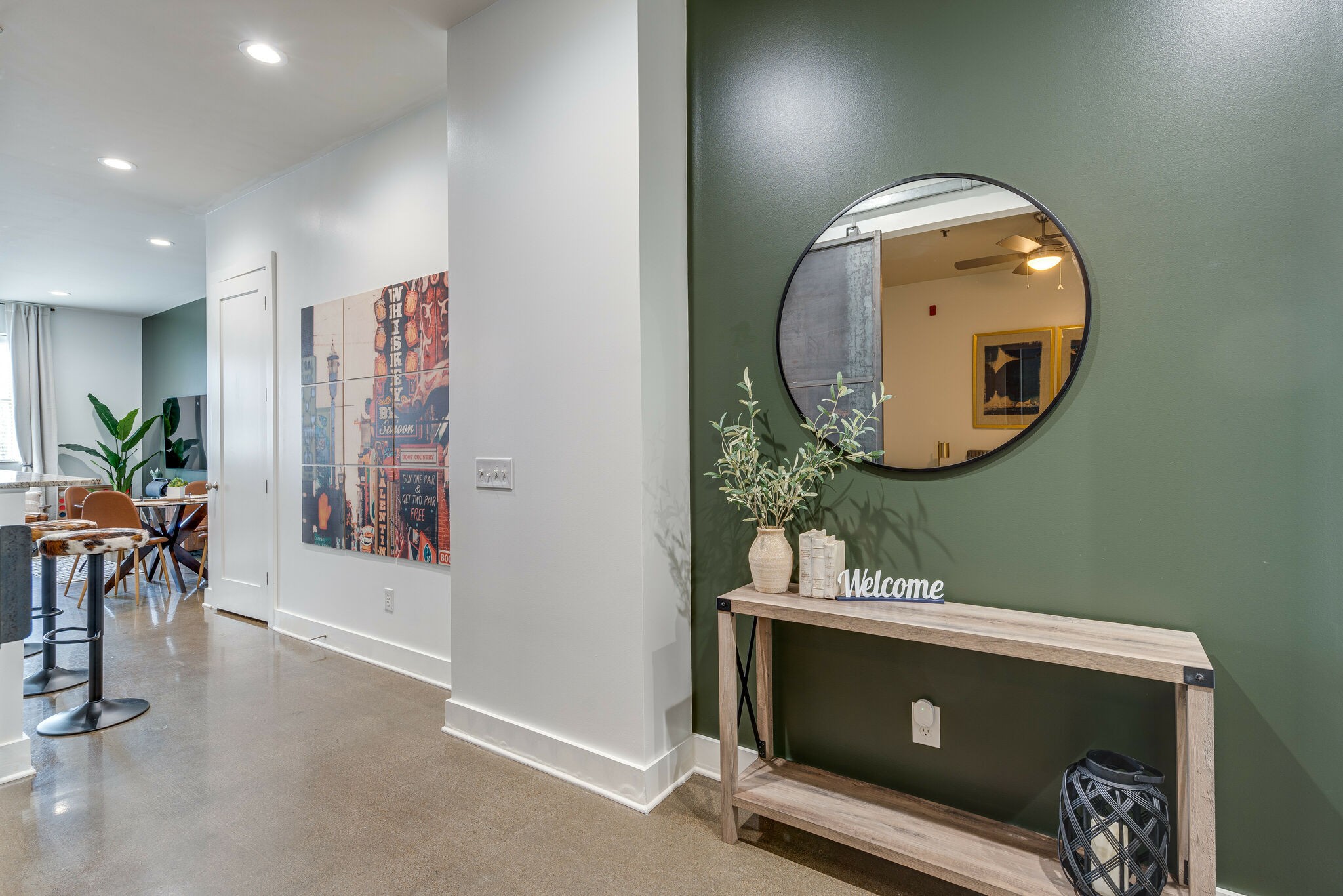 210 30th Ave, N Unit: 100