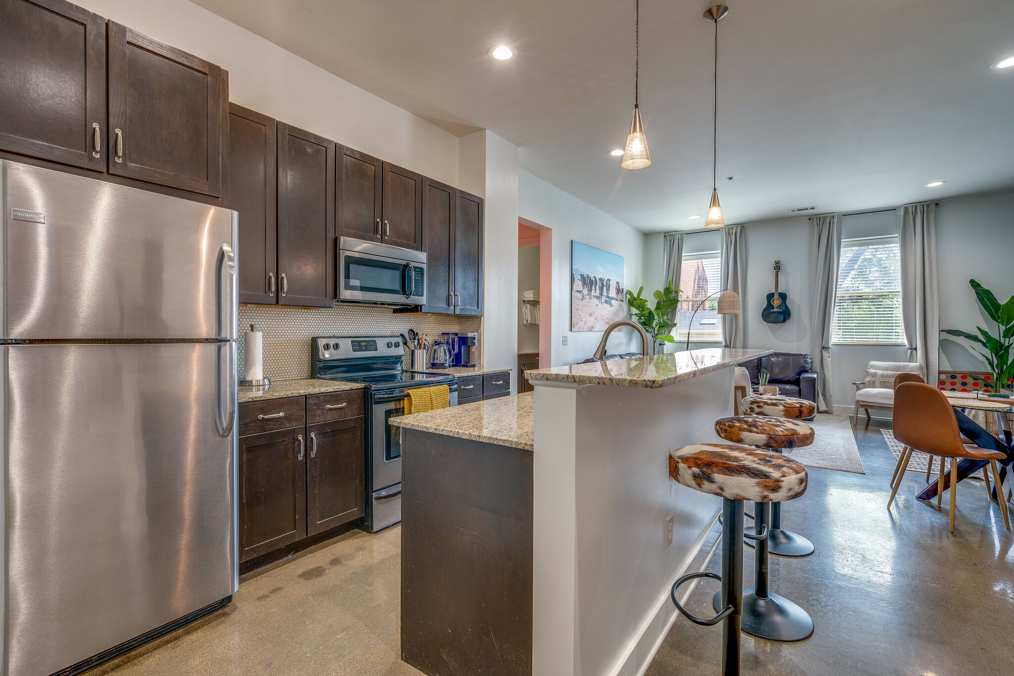 210 30th Ave, N Unit: 100