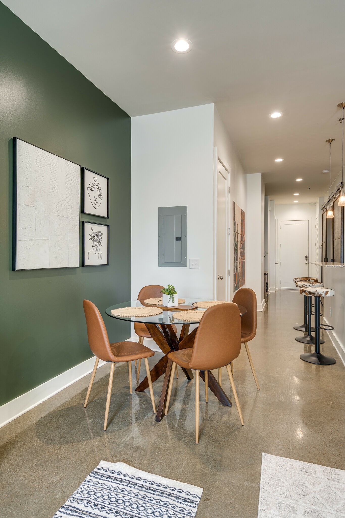 210 30th Ave, N Unit: 100