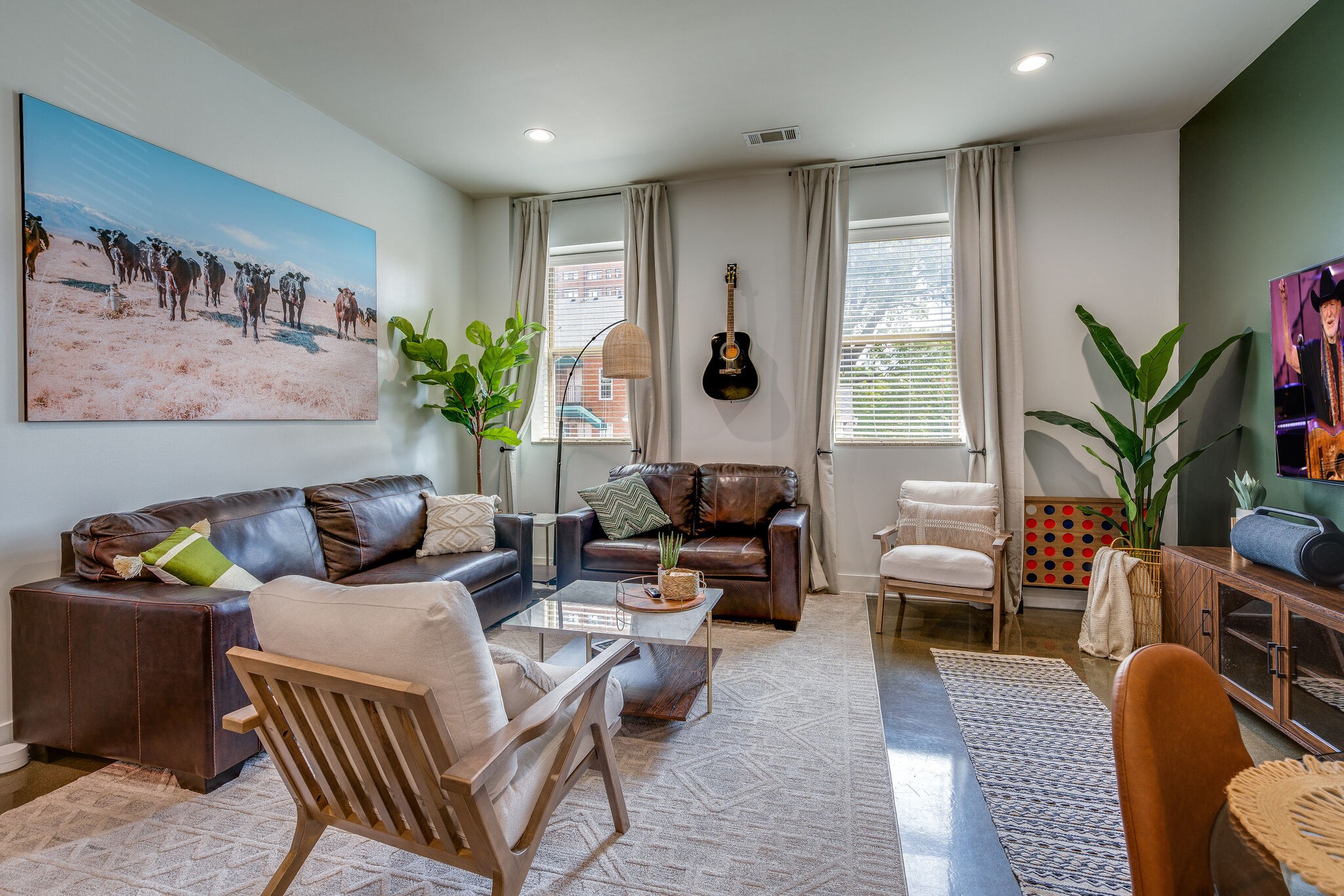 210 30th Ave, N Unit: 100