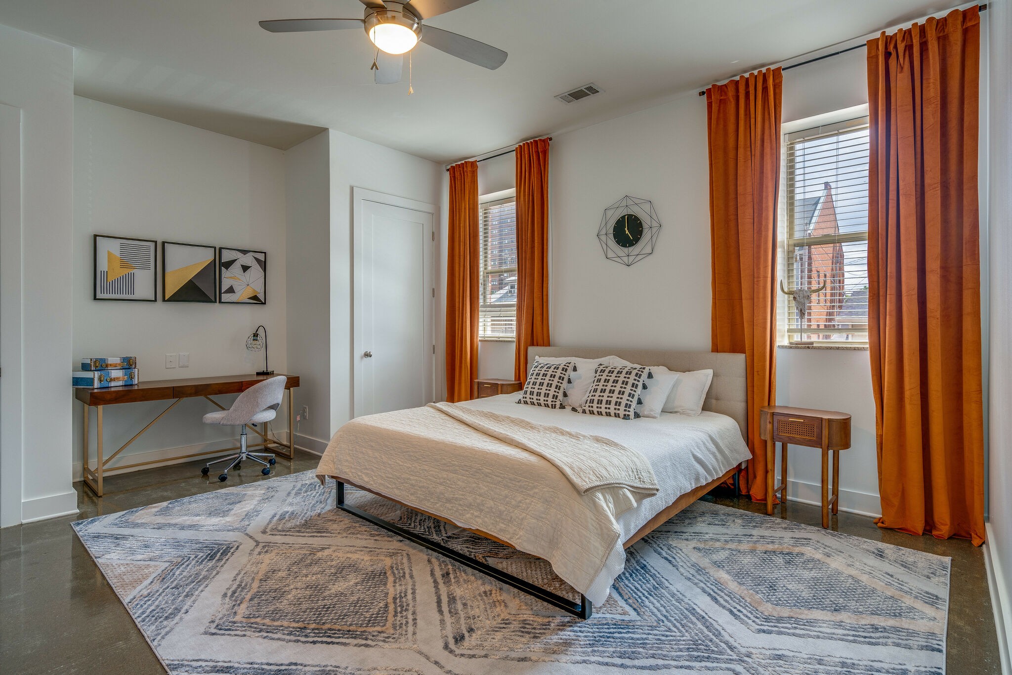 210 30th Ave, N Unit: 100