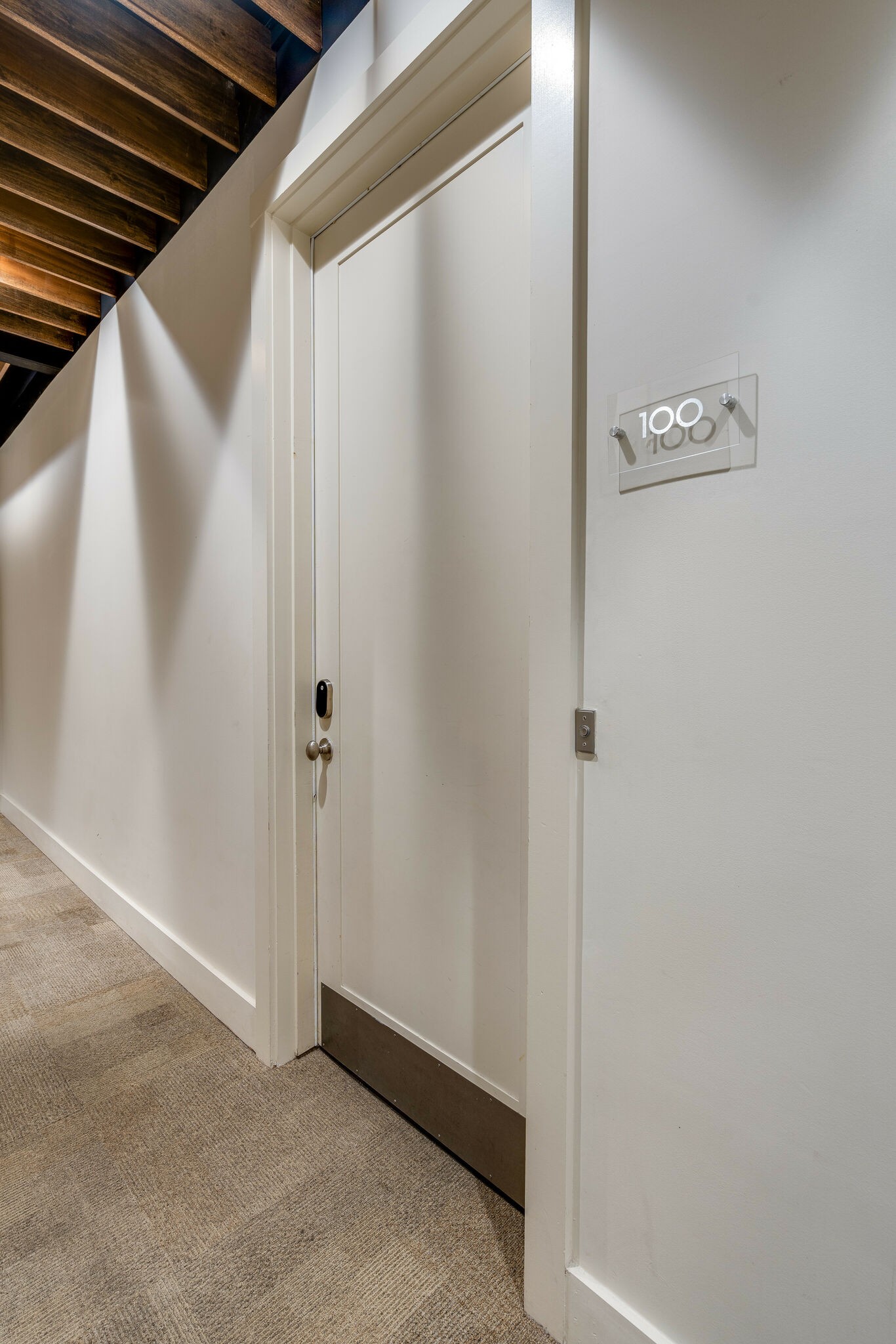 210 30th Ave, N Unit: 100