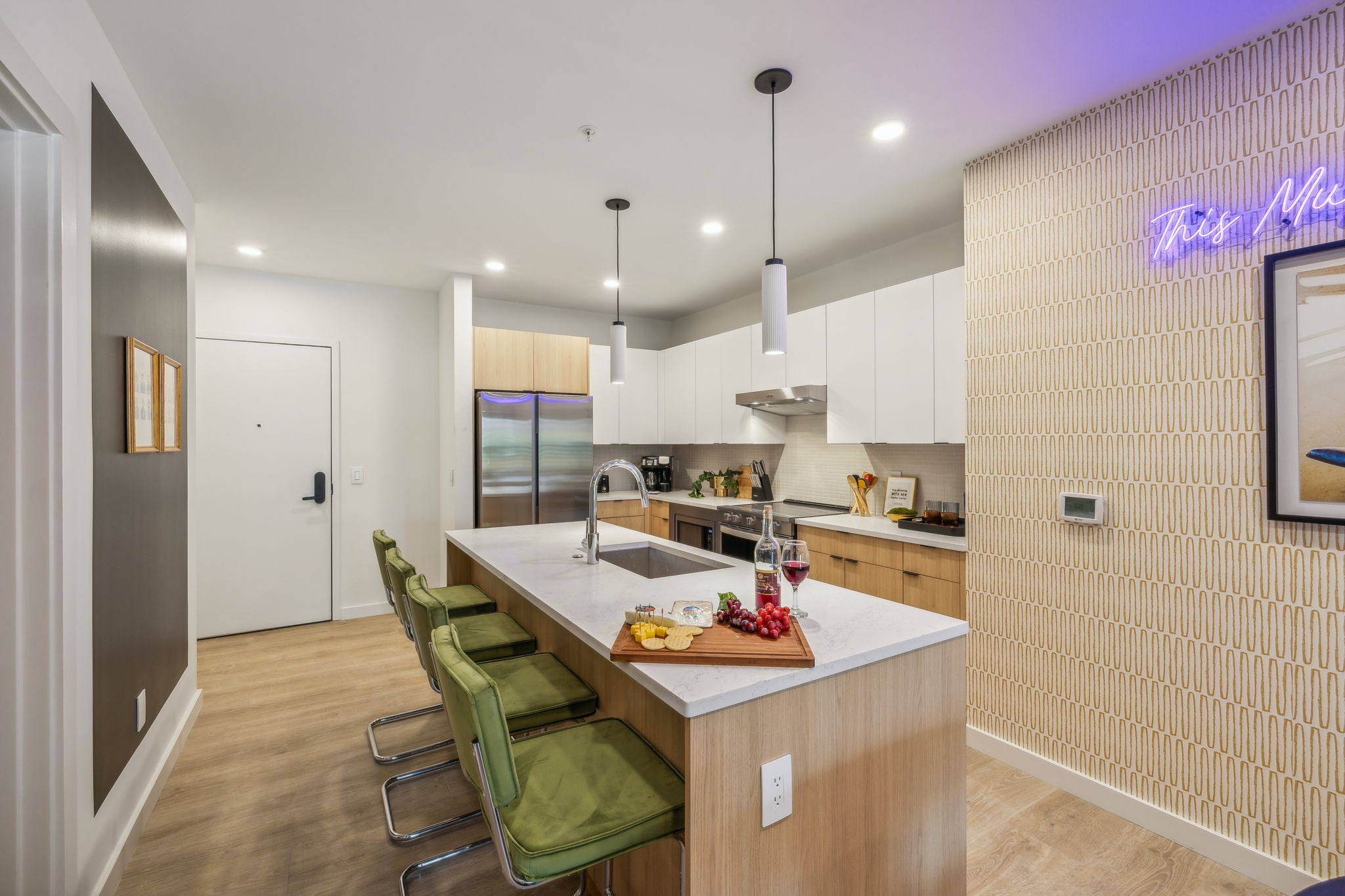 635 7th Ave, S Unit: 512