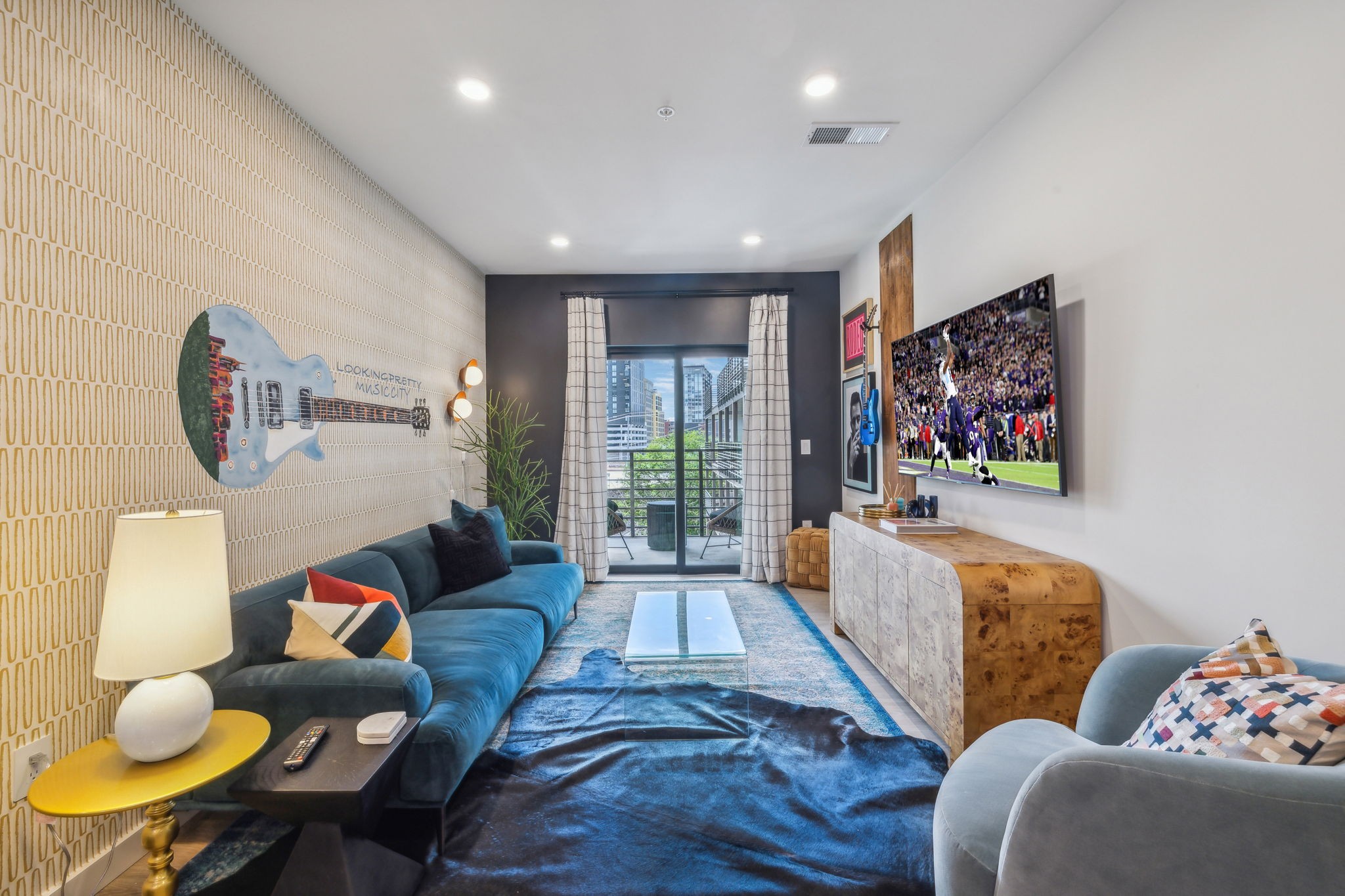 635 7th Ave, S Unit: 512
