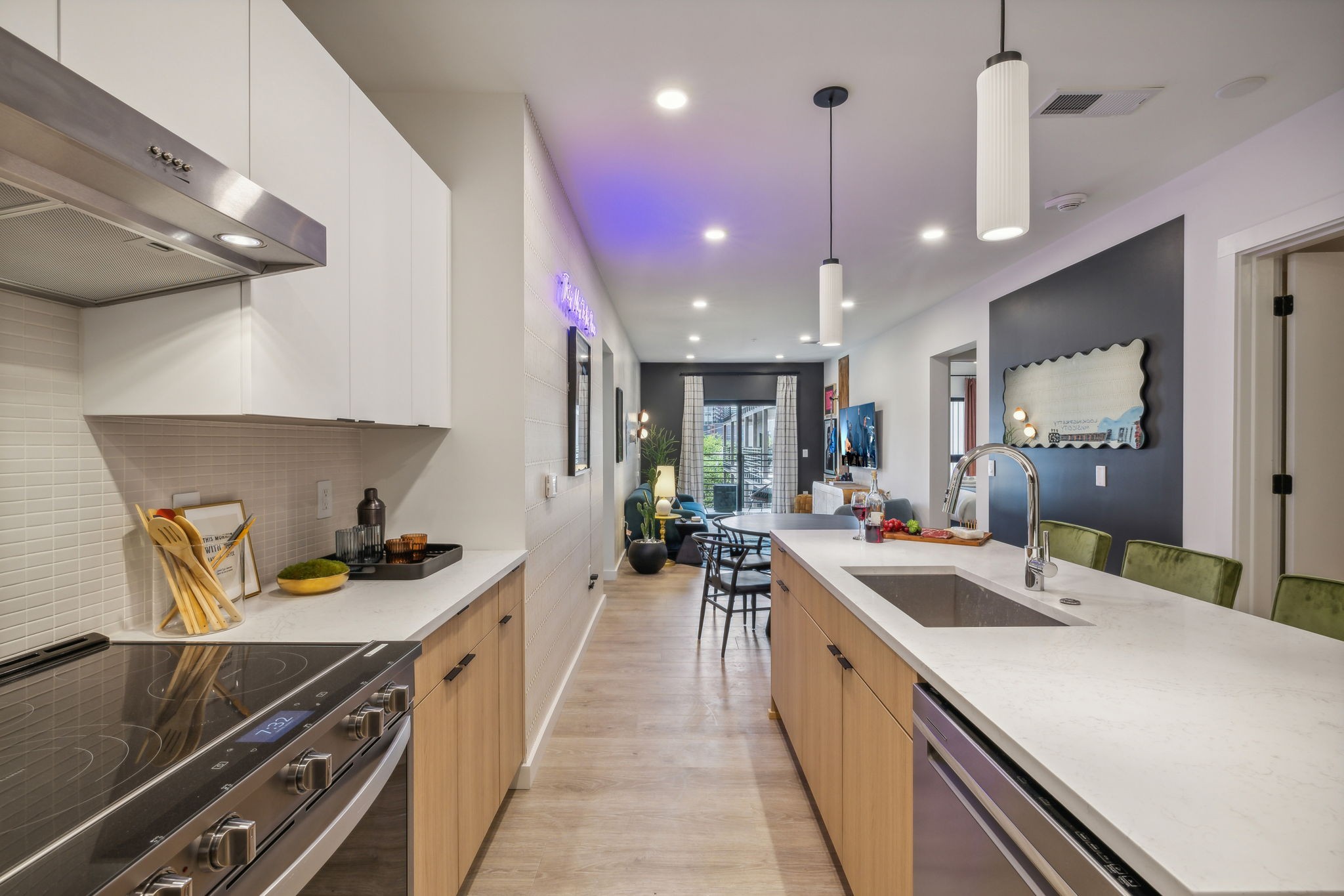 635 7th Ave, S Unit: 512