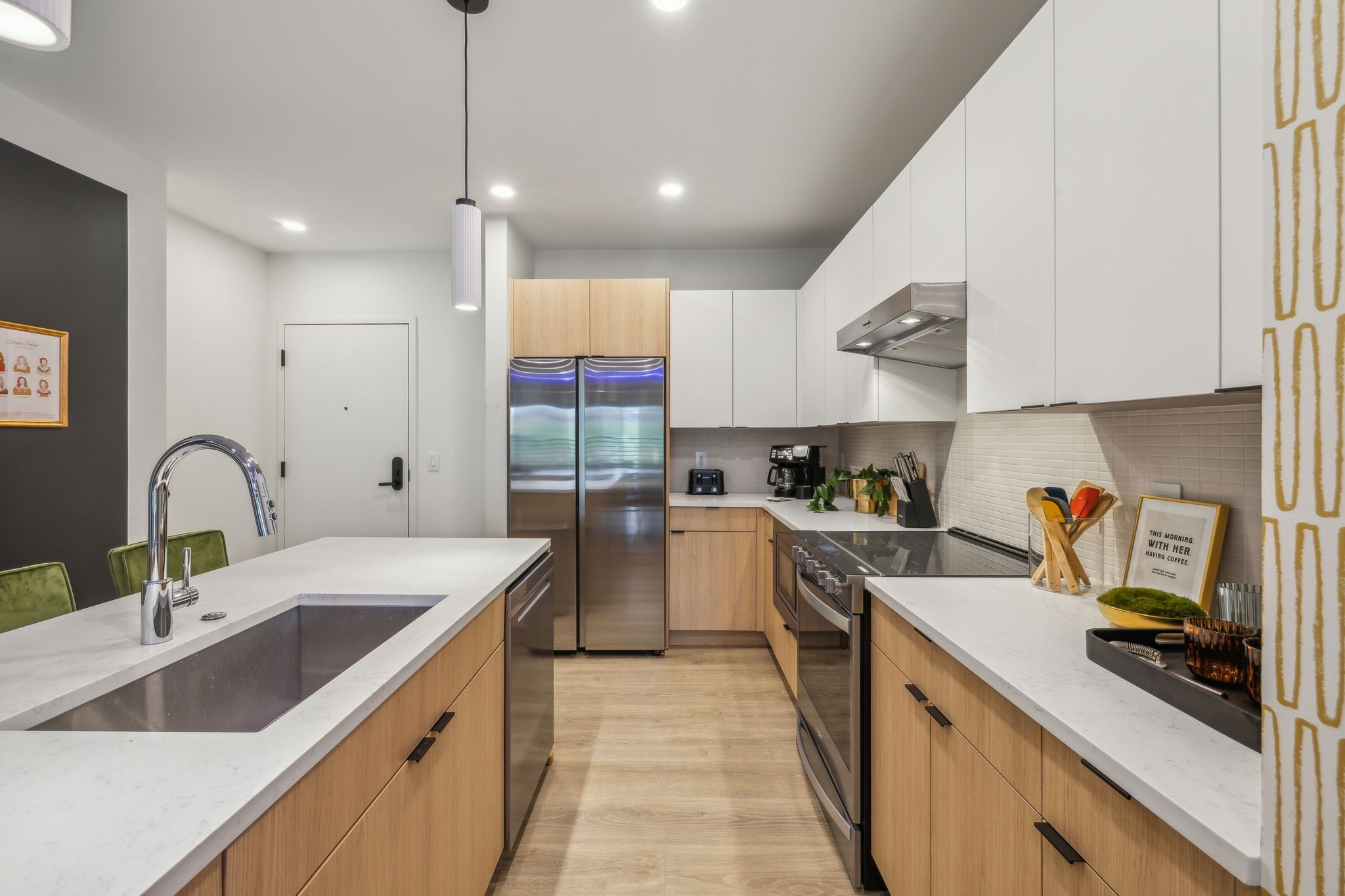 635 7th Ave, S Unit: 512