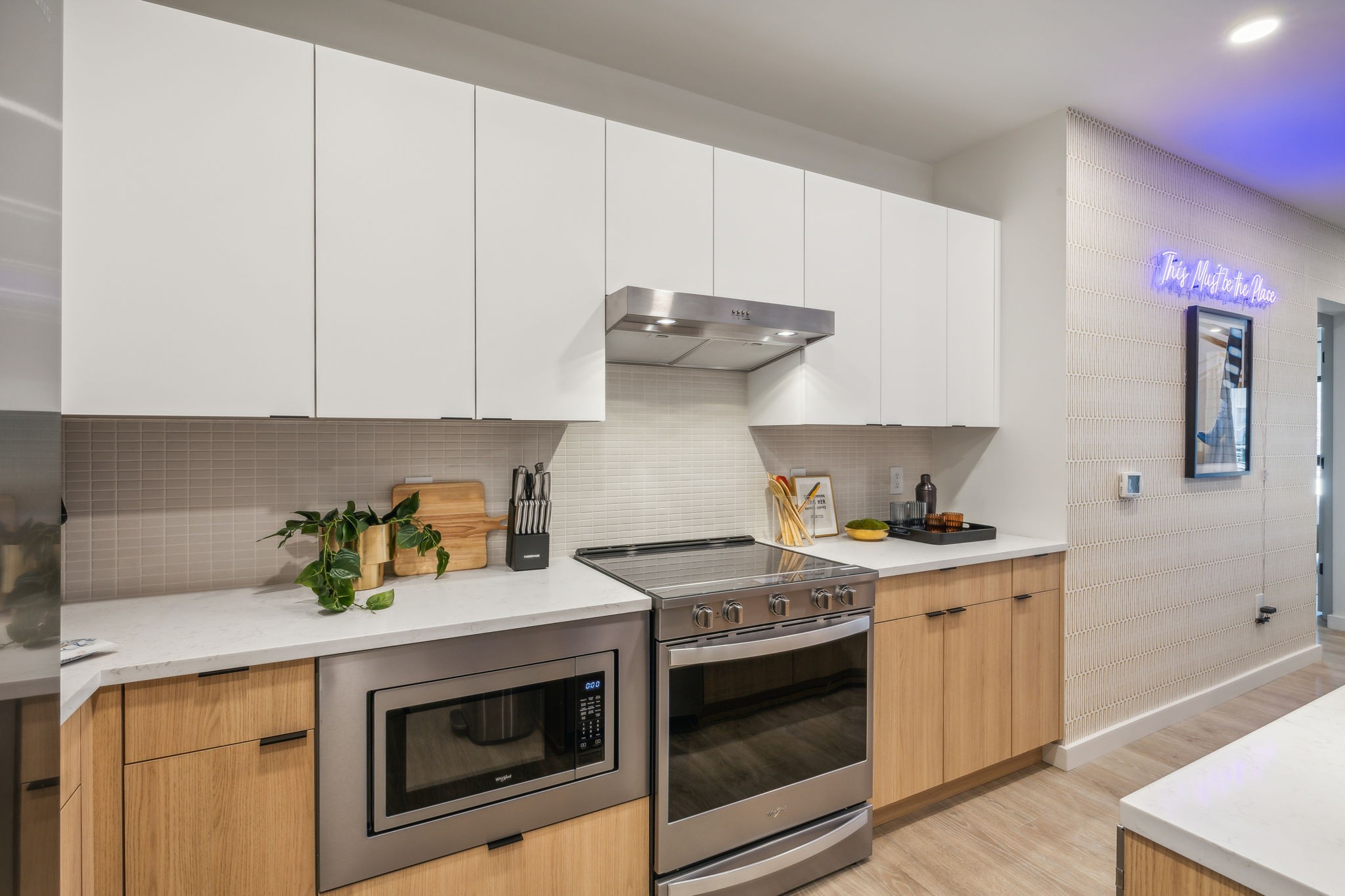 635 7th Ave, S Unit: 512