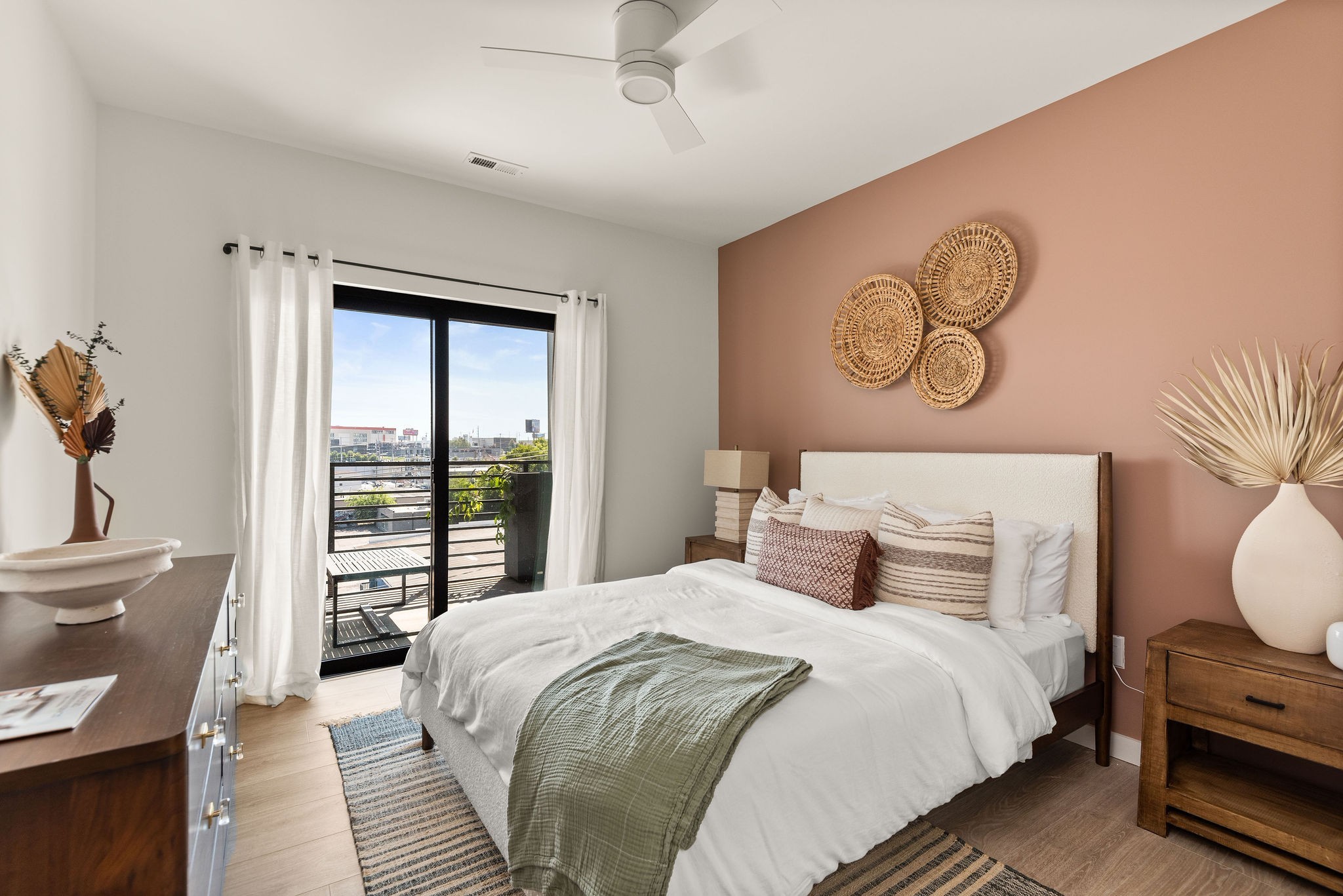 635 7th Ave, S Unit: 411