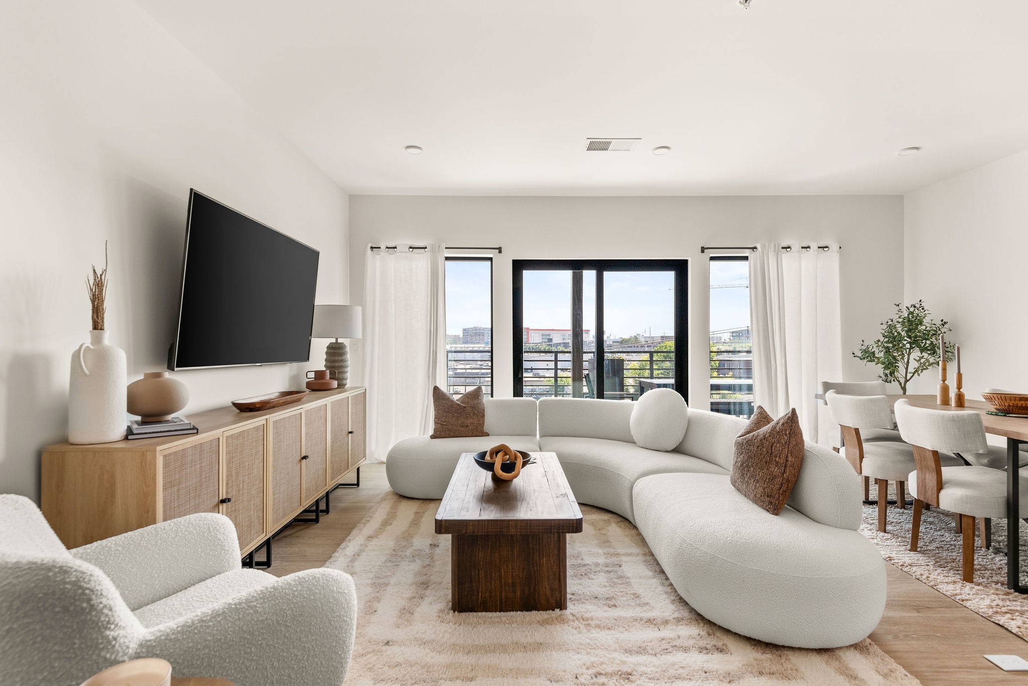 635 7th Ave, S Unit: 411