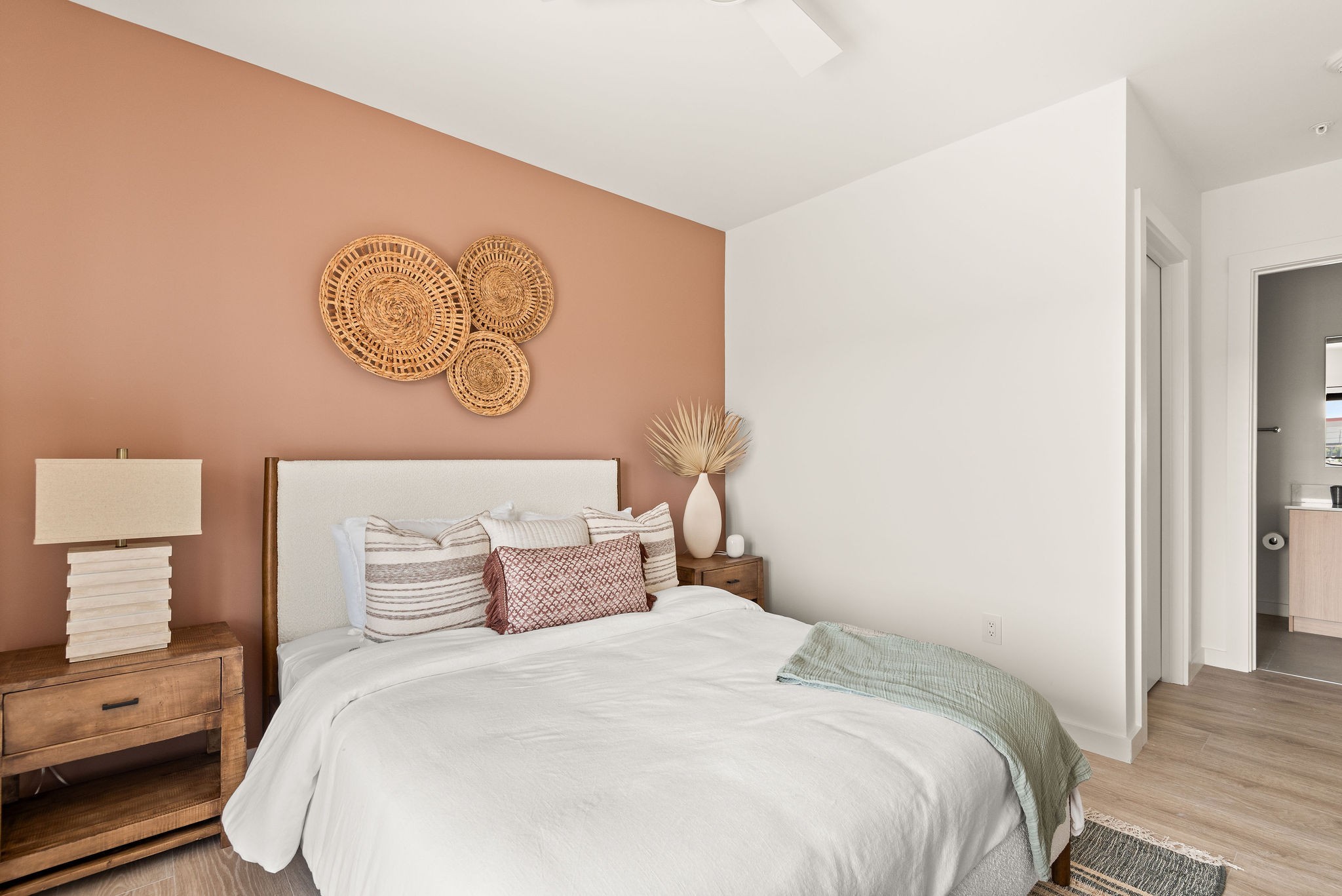 635 7th Ave, S Unit: 411