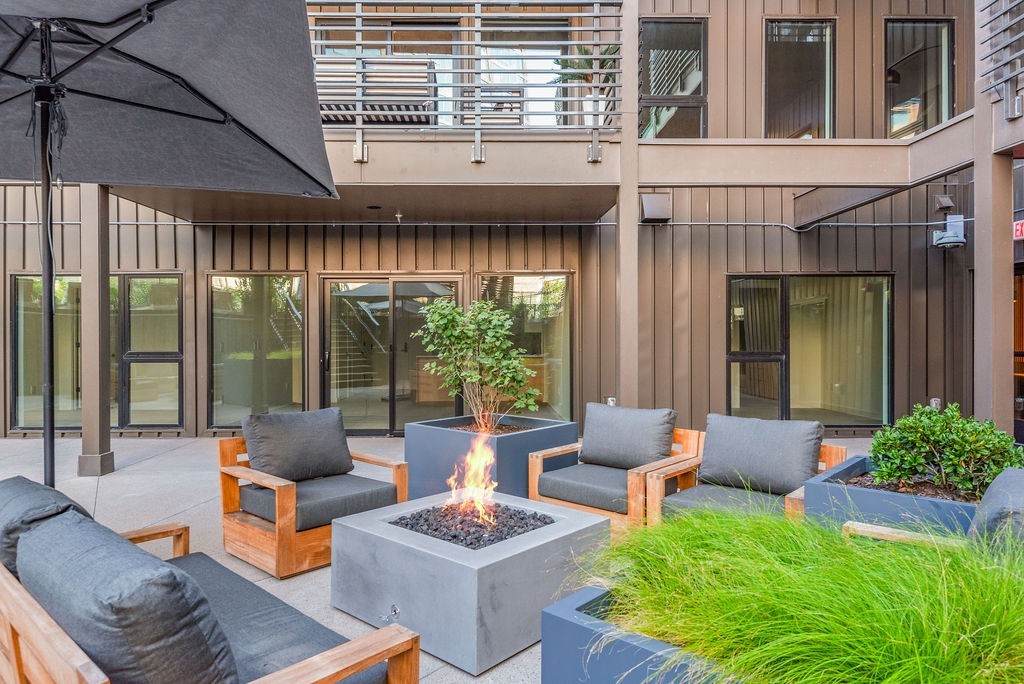 635 7th Ave, S Unit: 411