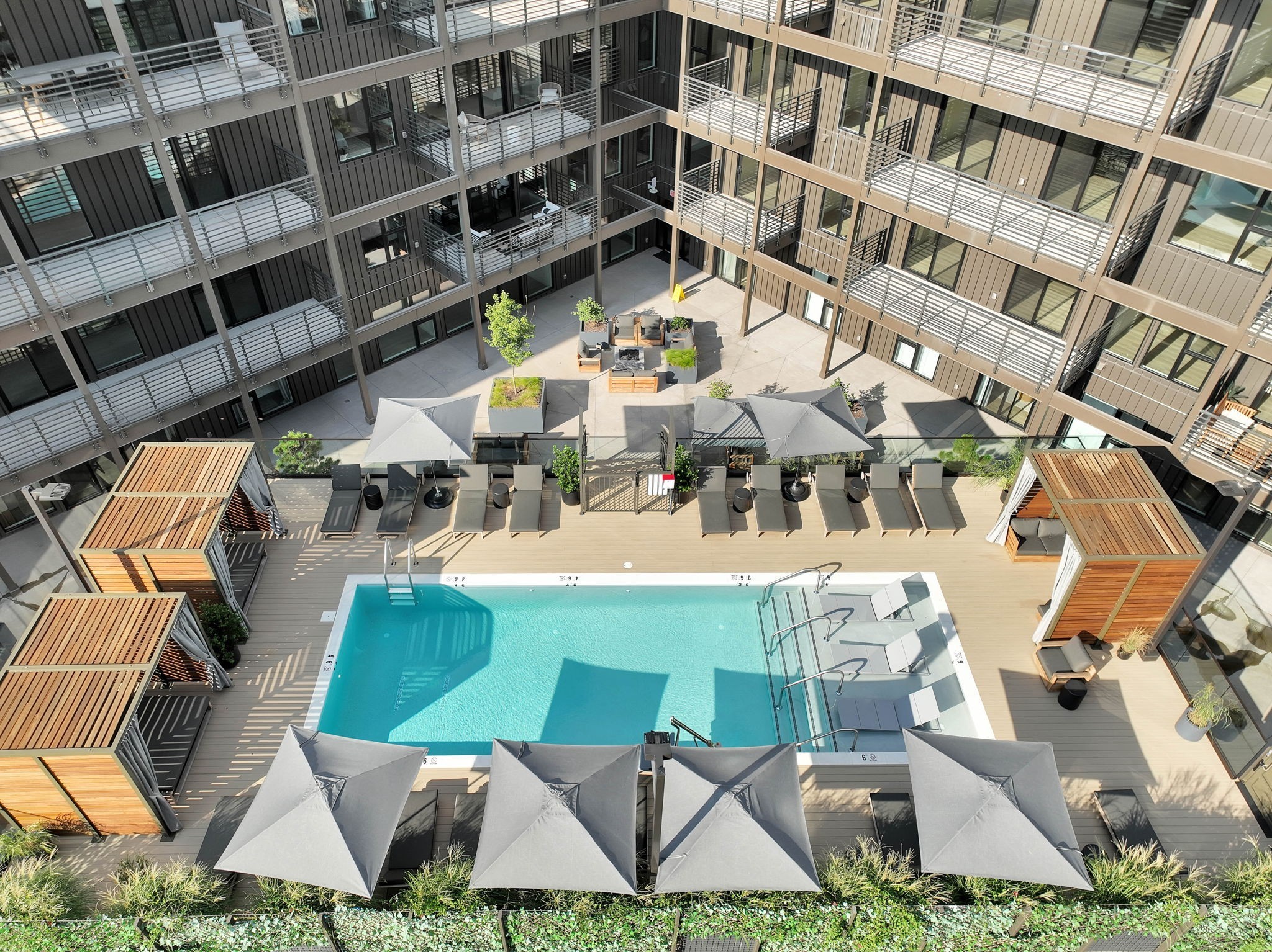 635 7th Ave, S Unit: 617